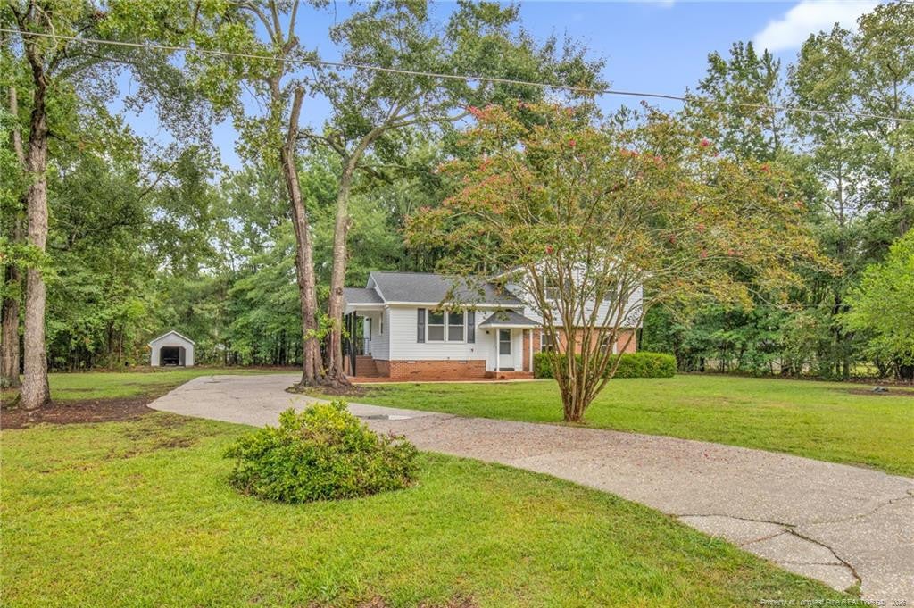 76 Robin Road