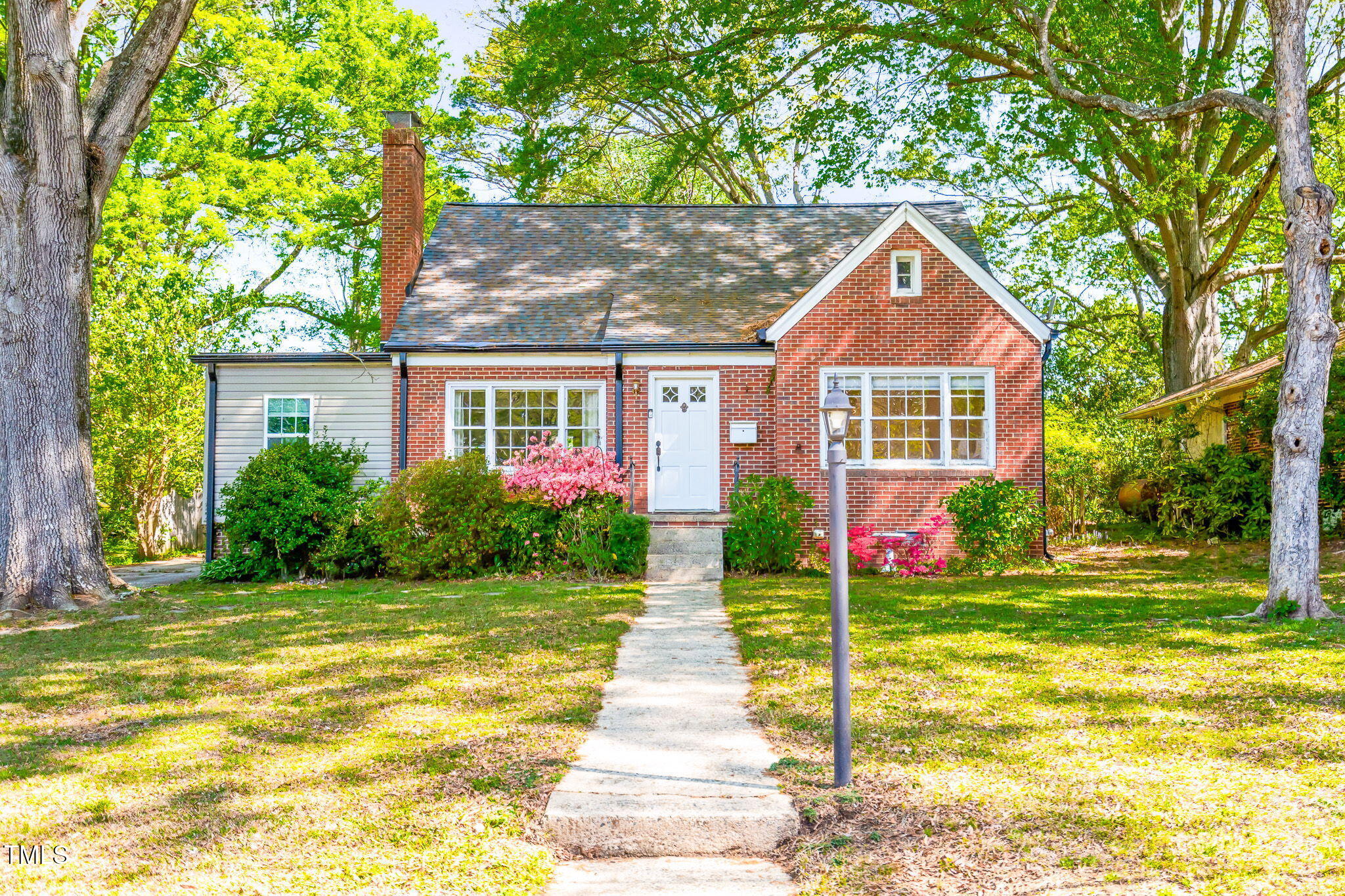1617 Woodland Avenue