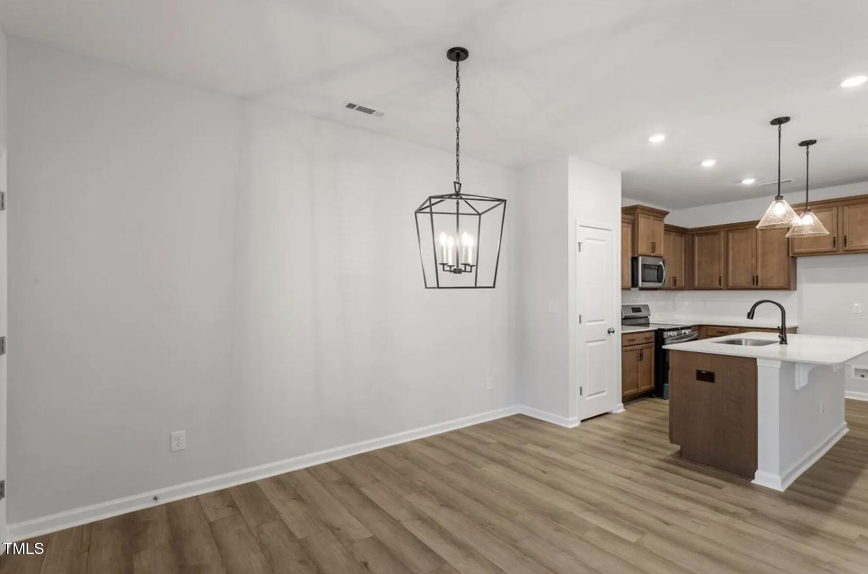 207 Chesapeake Commons Street 80