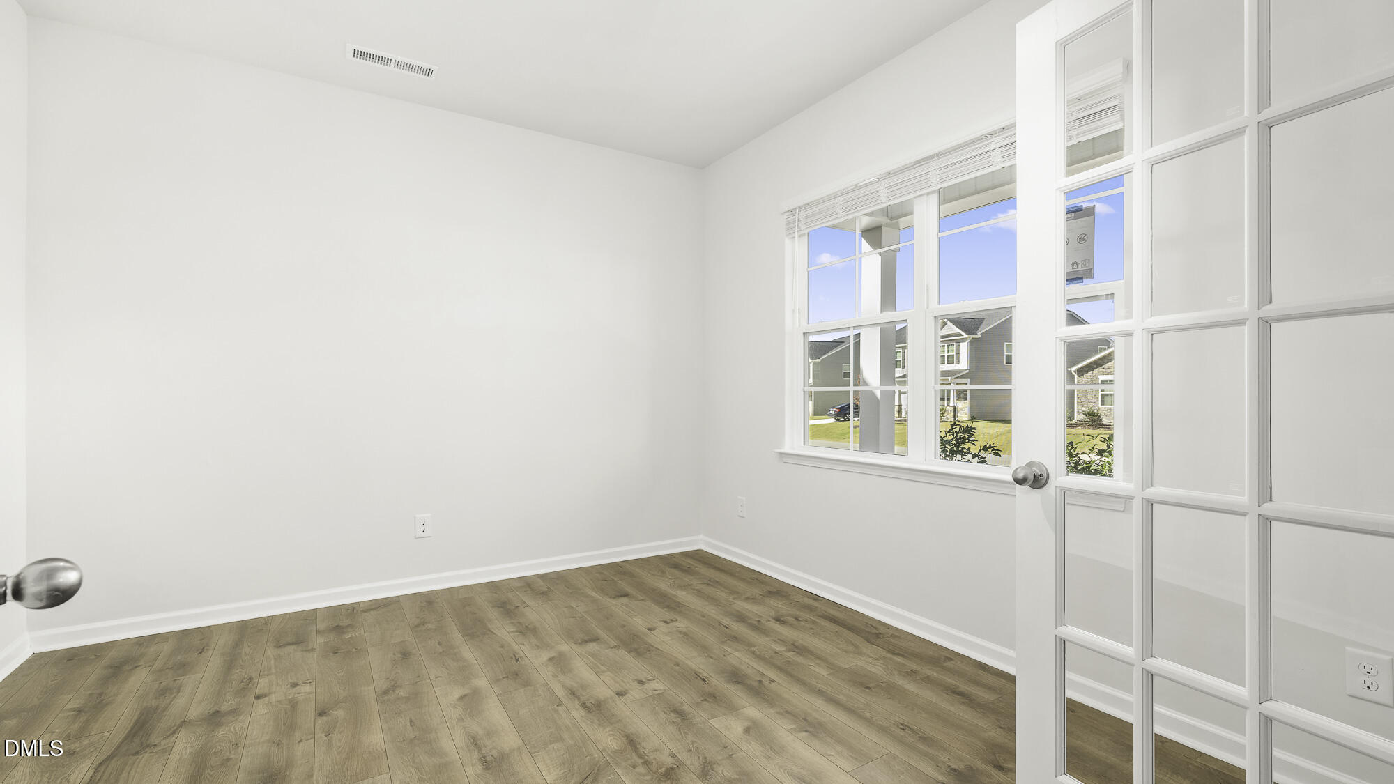 1557 Carisbrooke Drive