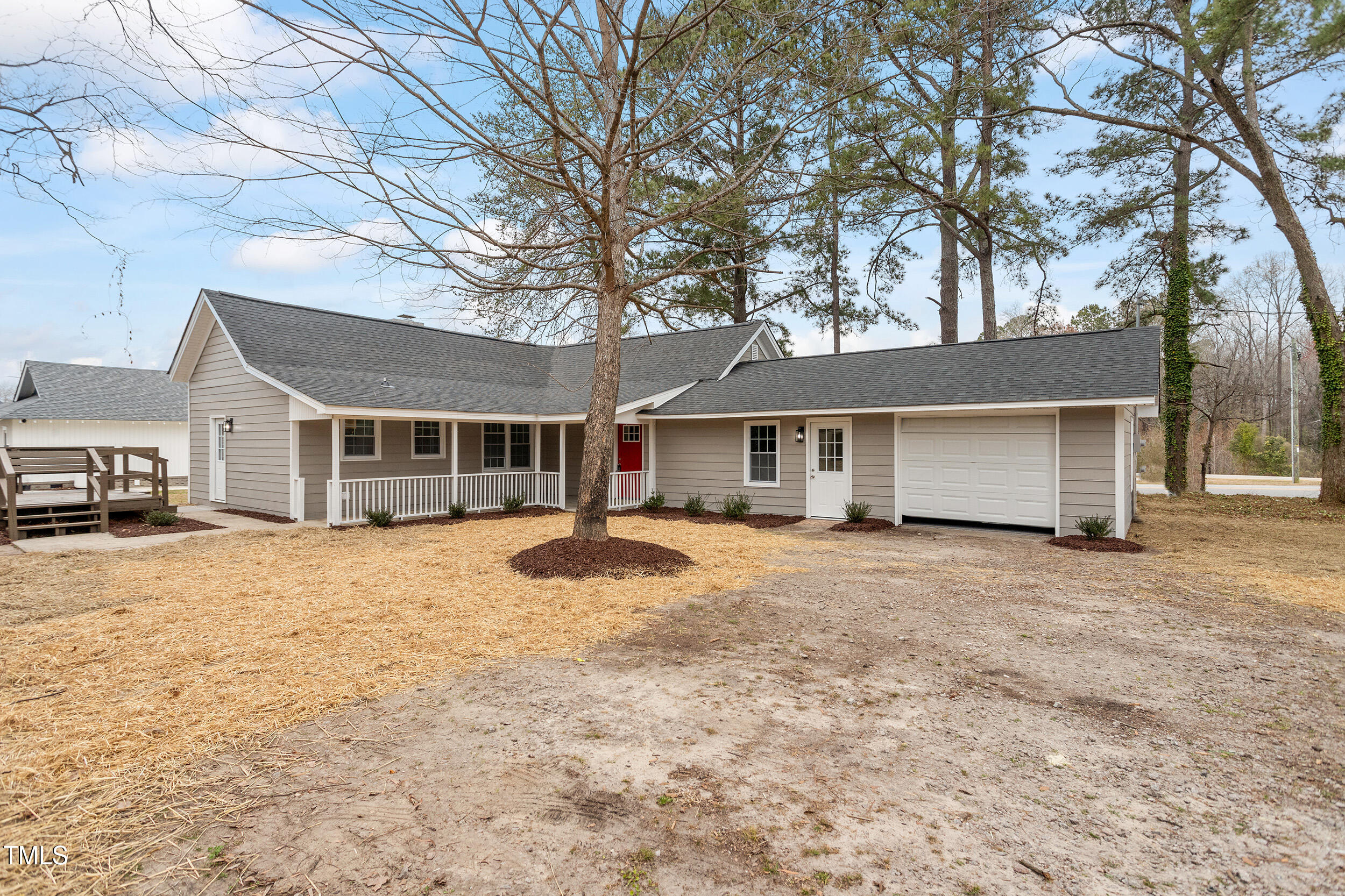 Listing image 1