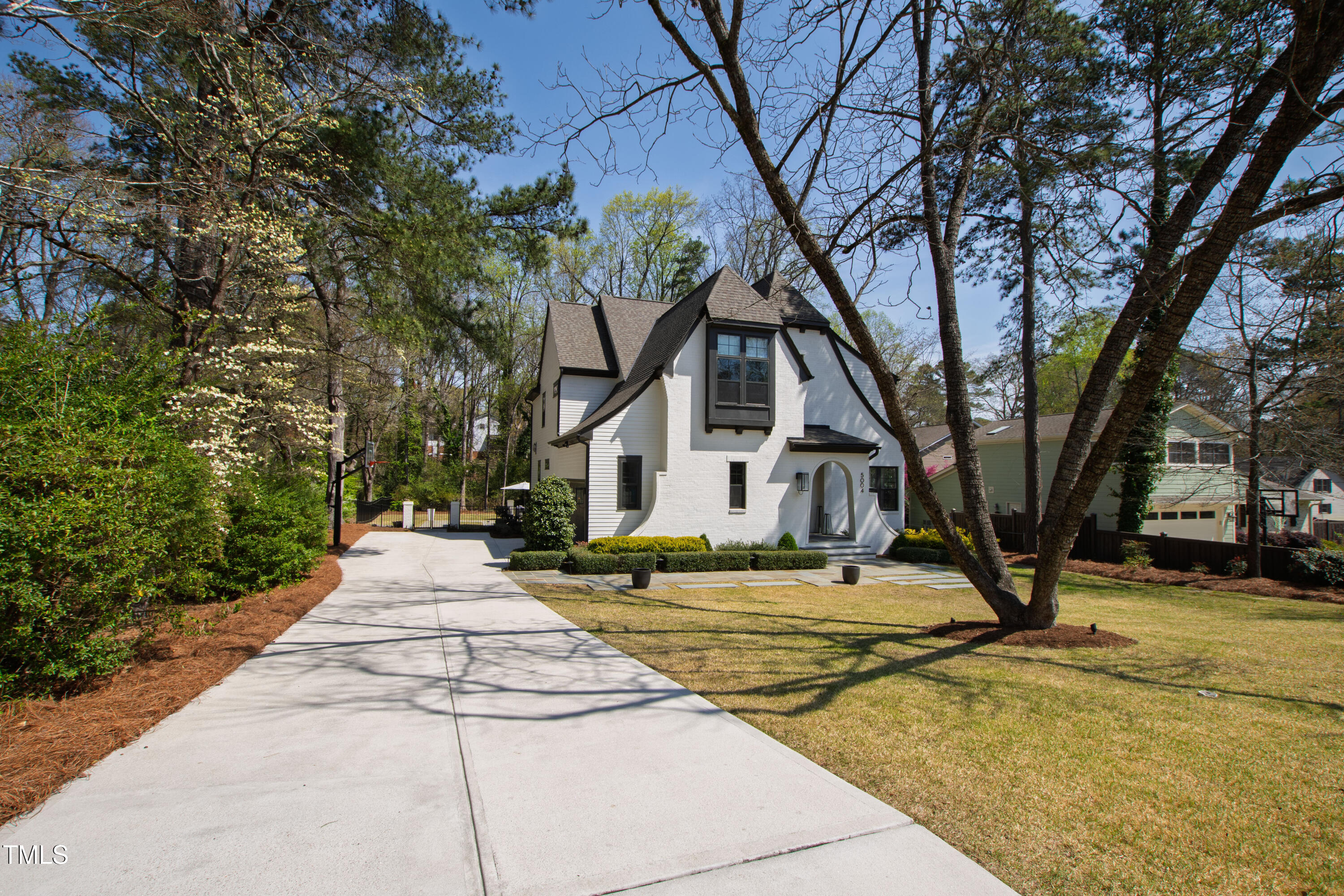 5004 Lakemont Drive