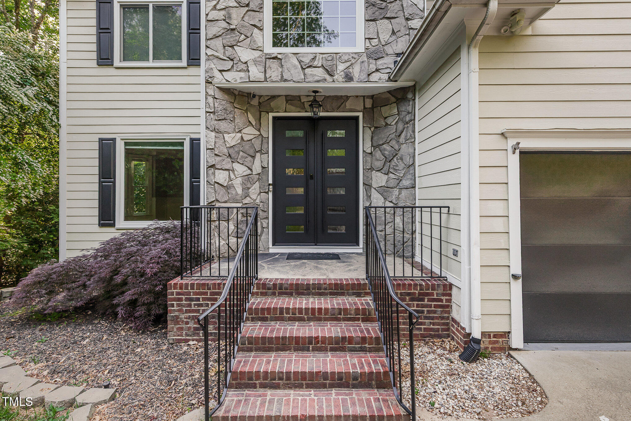 208 W Camden Forest Drive
