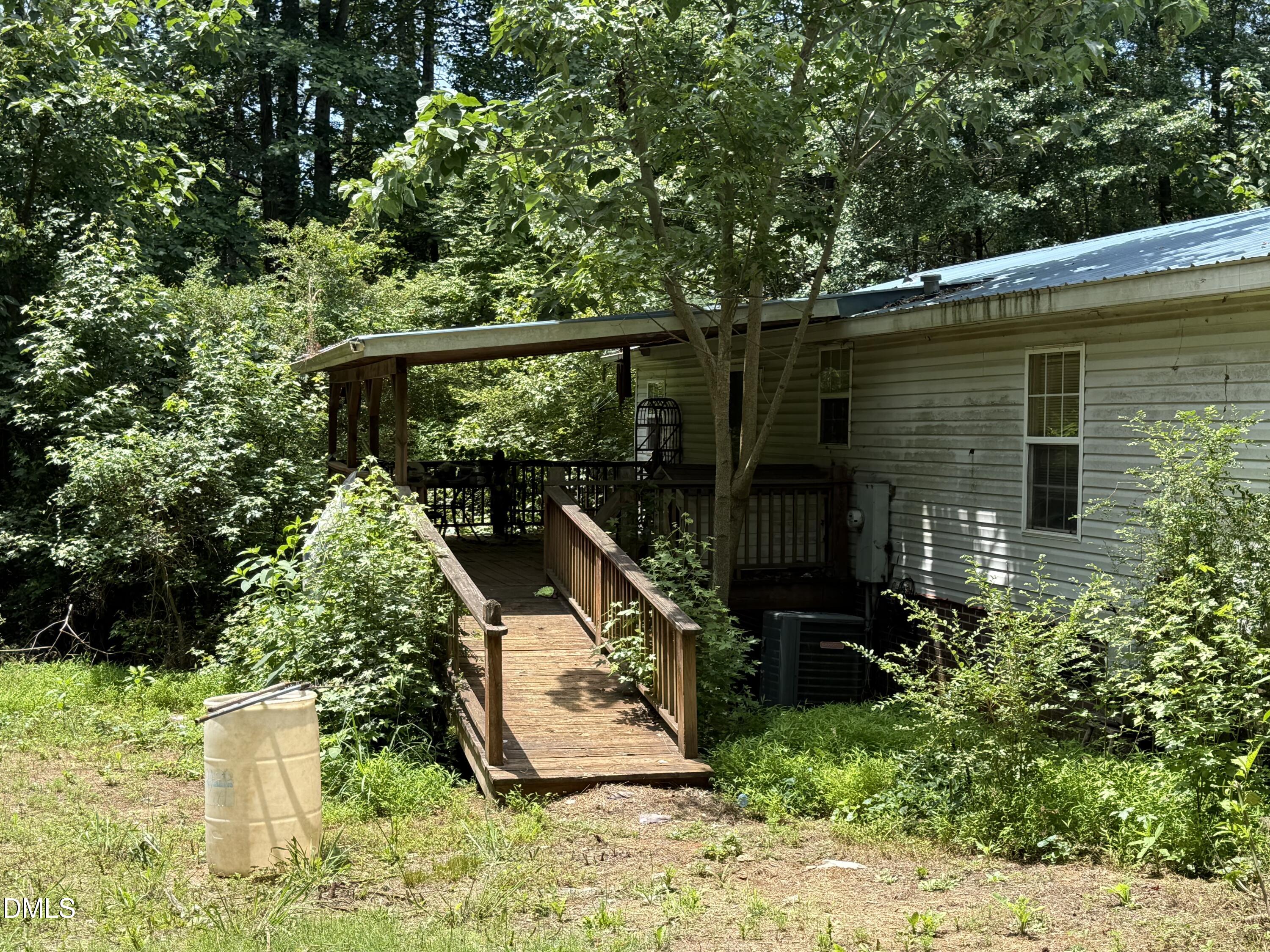 4749 Buckhorn