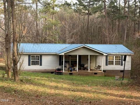Photo of 4749 Buckhorn Rd, Sanford, NC 27330 (MLS # 10149394)