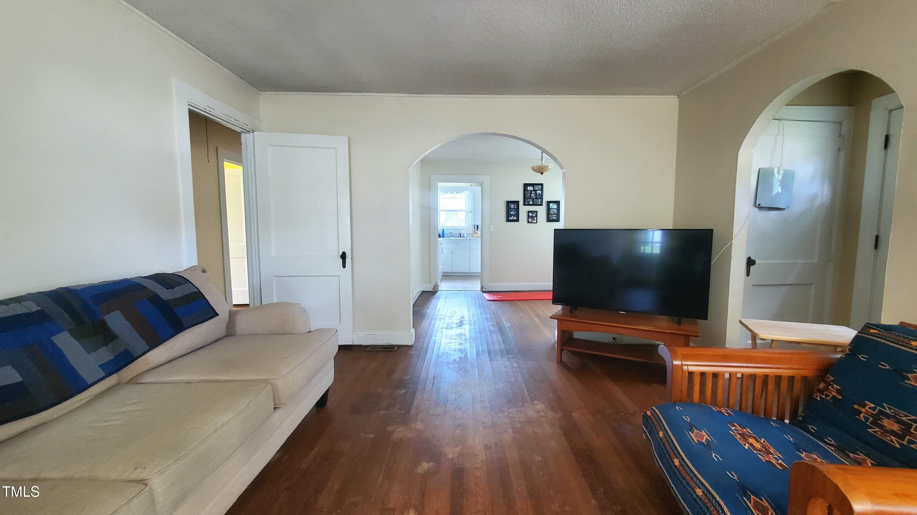 303 W Stallings Street