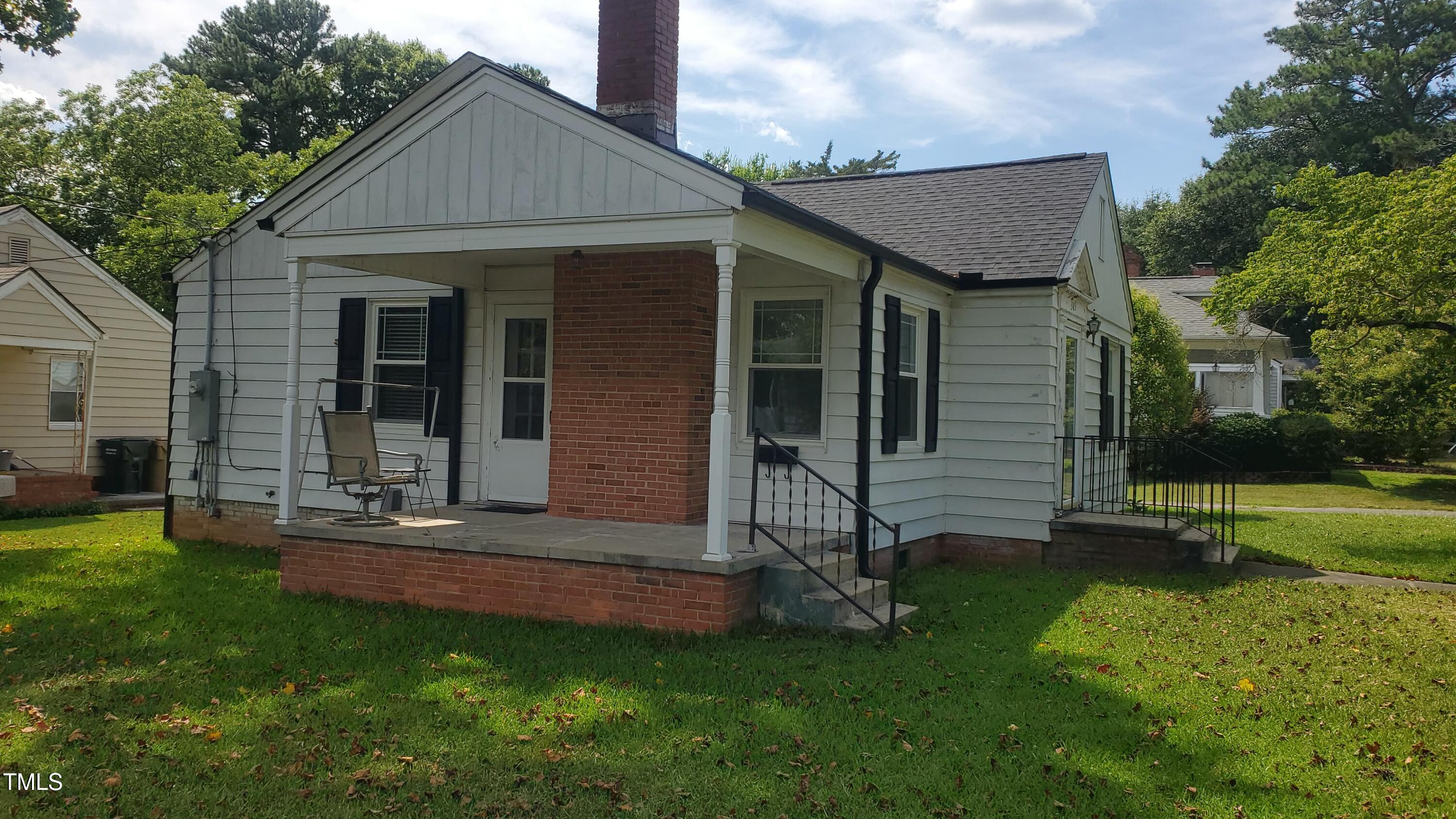 303 W Stallings Street