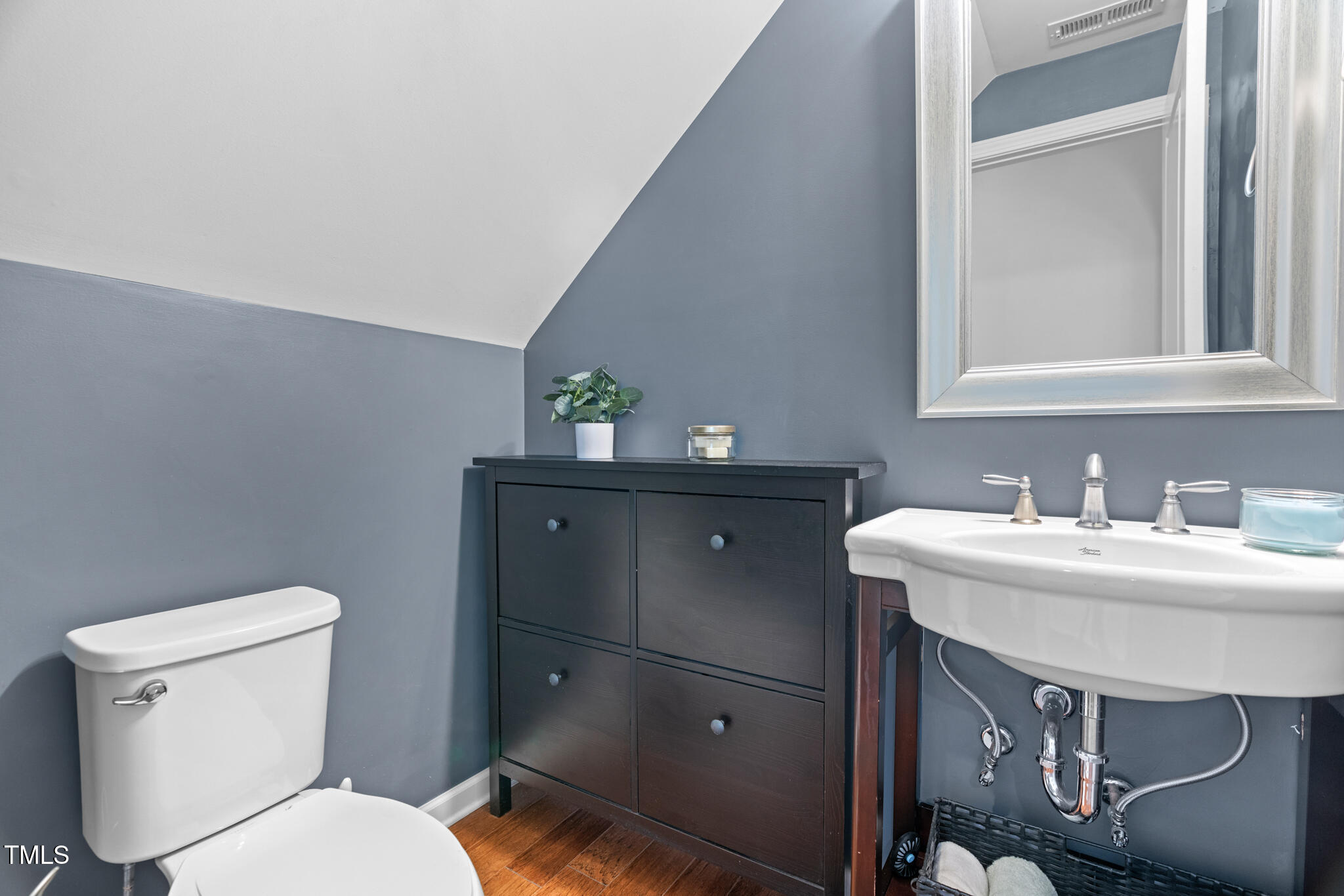 Morrisville, North Carolina 27560, United States, 4 Bedrooms Bedrooms, ,4 BathroomsBathrooms,Residential,Pending,116604