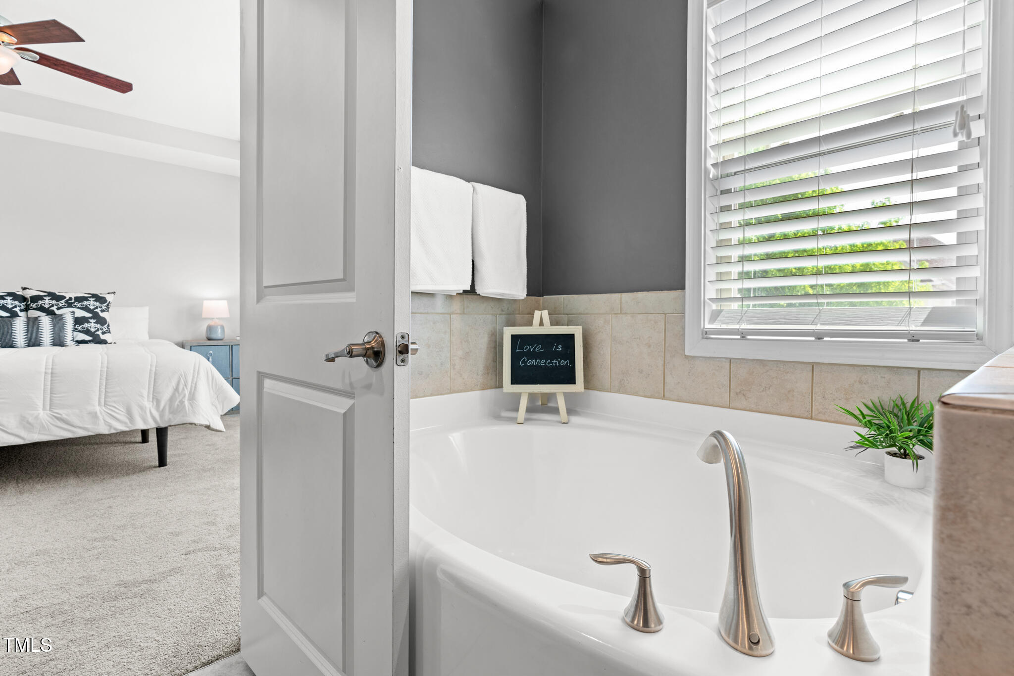 Morrisville, North Carolina 27560, United States, 4 Bedrooms Bedrooms, ,4 BathroomsBathrooms,Residential,Pending,116604