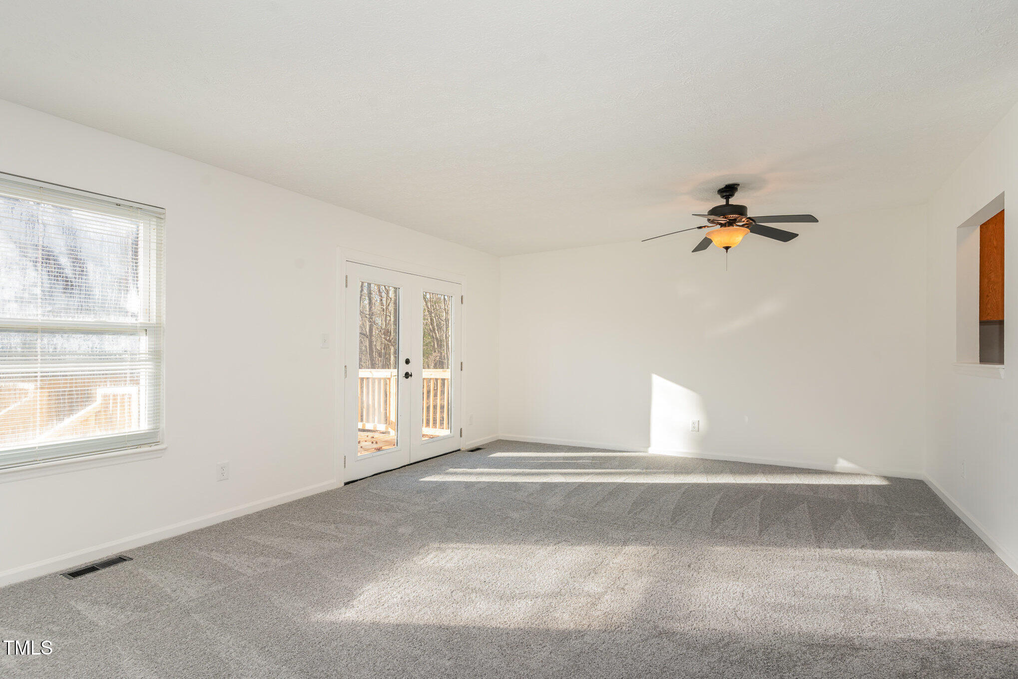 325 Bainbridge Circle