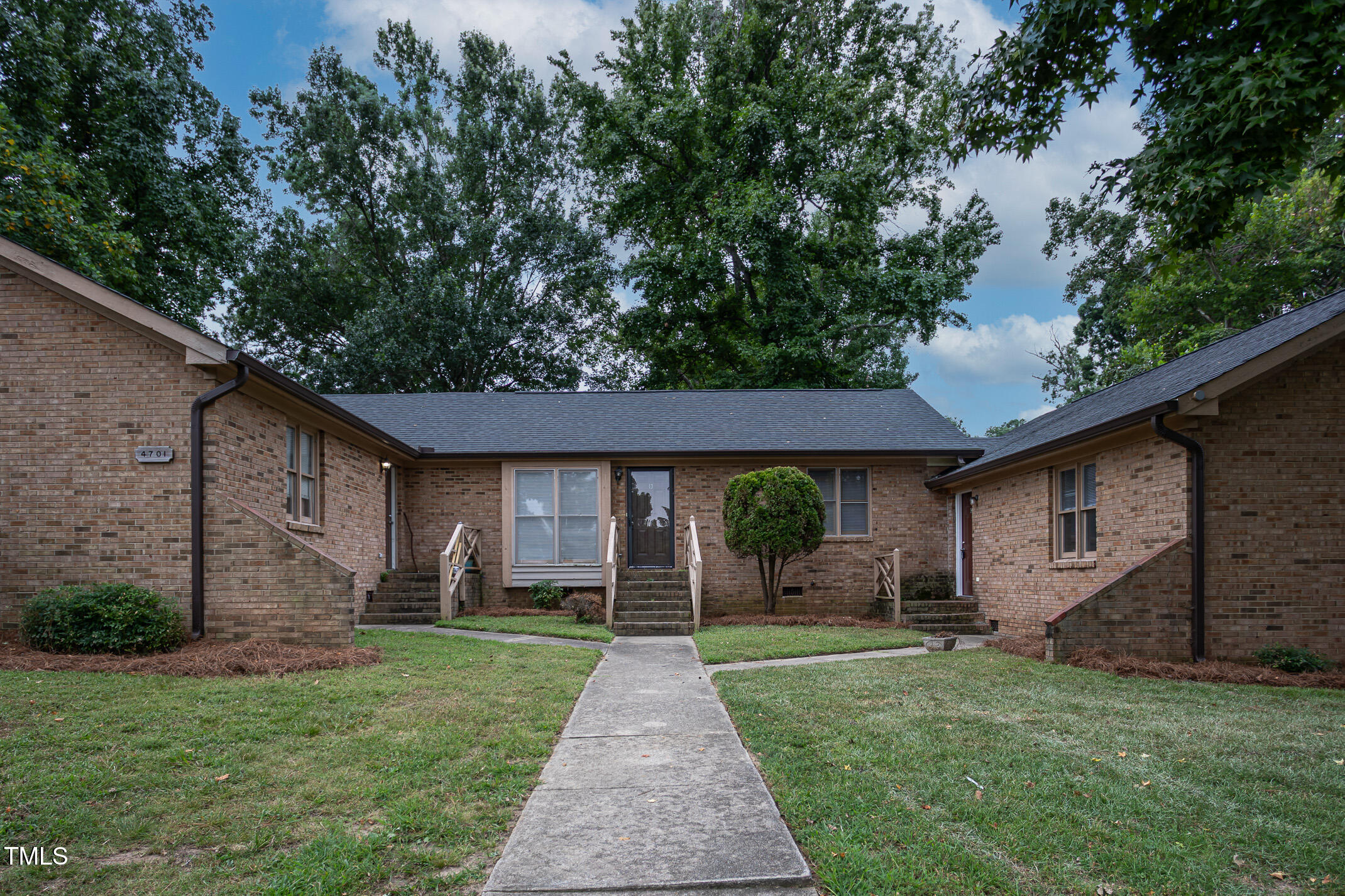 4701 Hollowell Lane