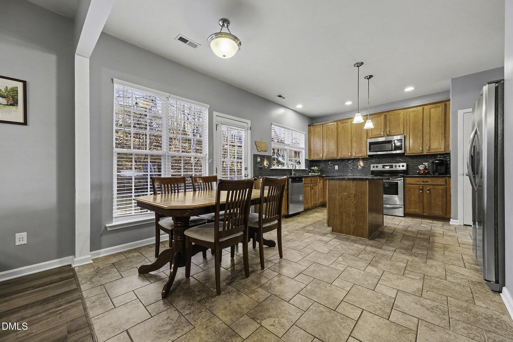 7929 Clover Creek Creek