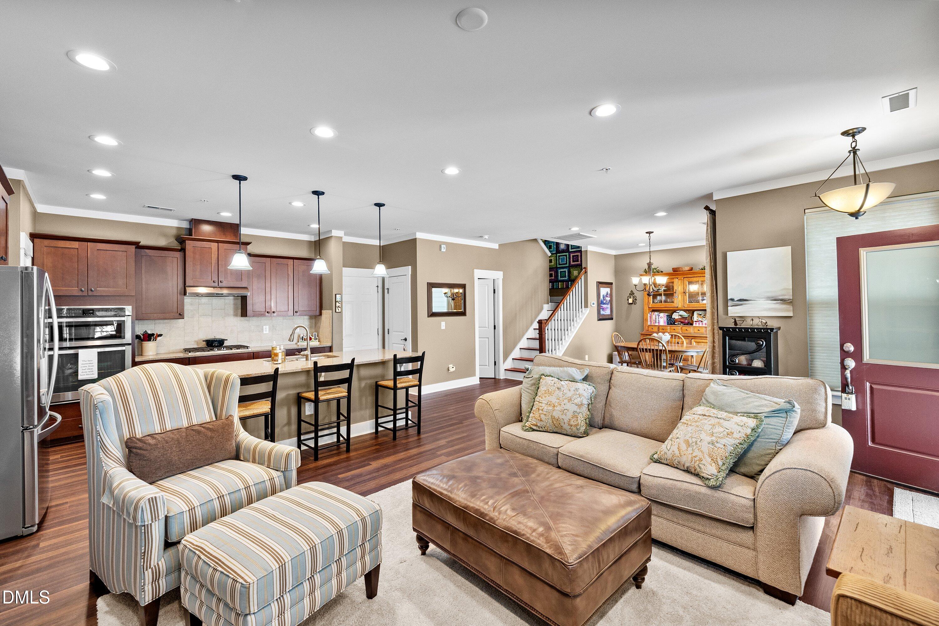 9302 Alcazar Walk