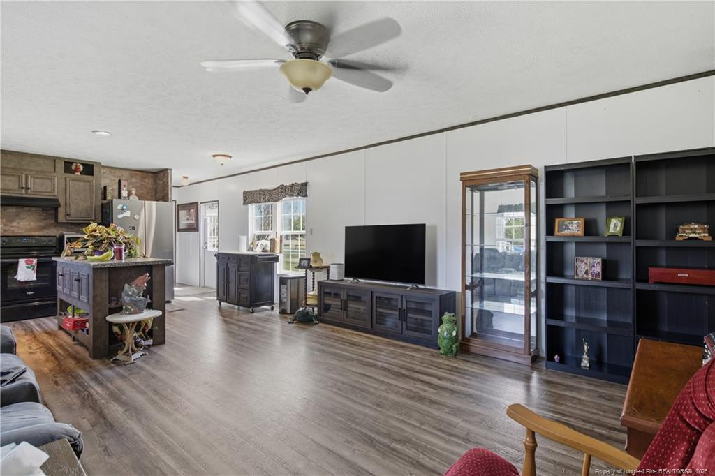 8637 Durant Nixon Road