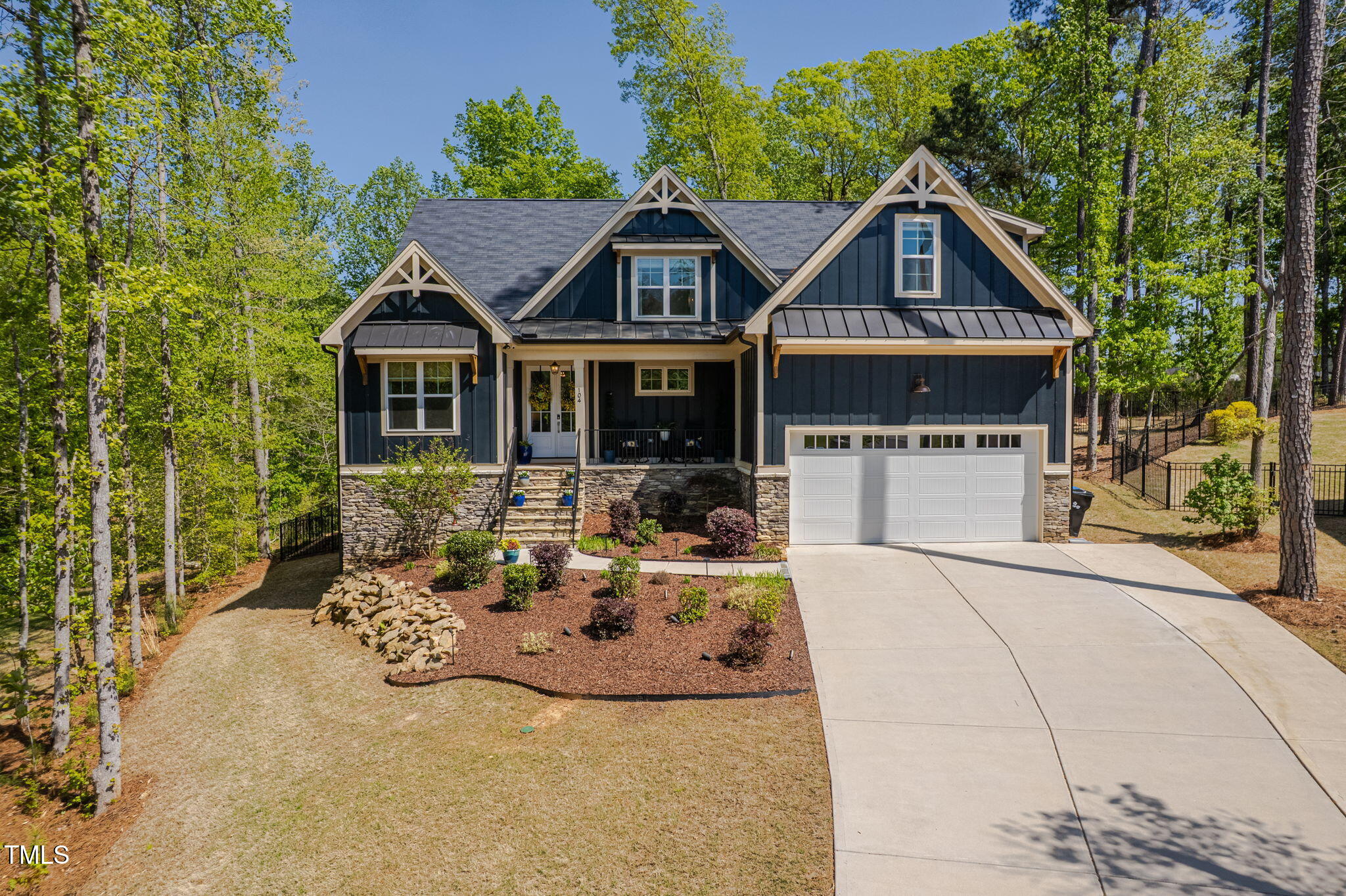 104 Blue Finch Court