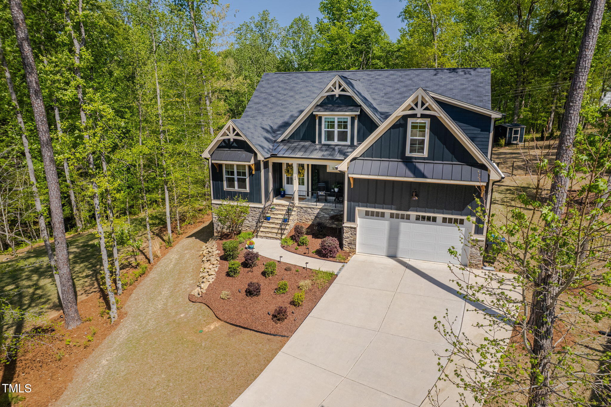 104 Blue Finch Court