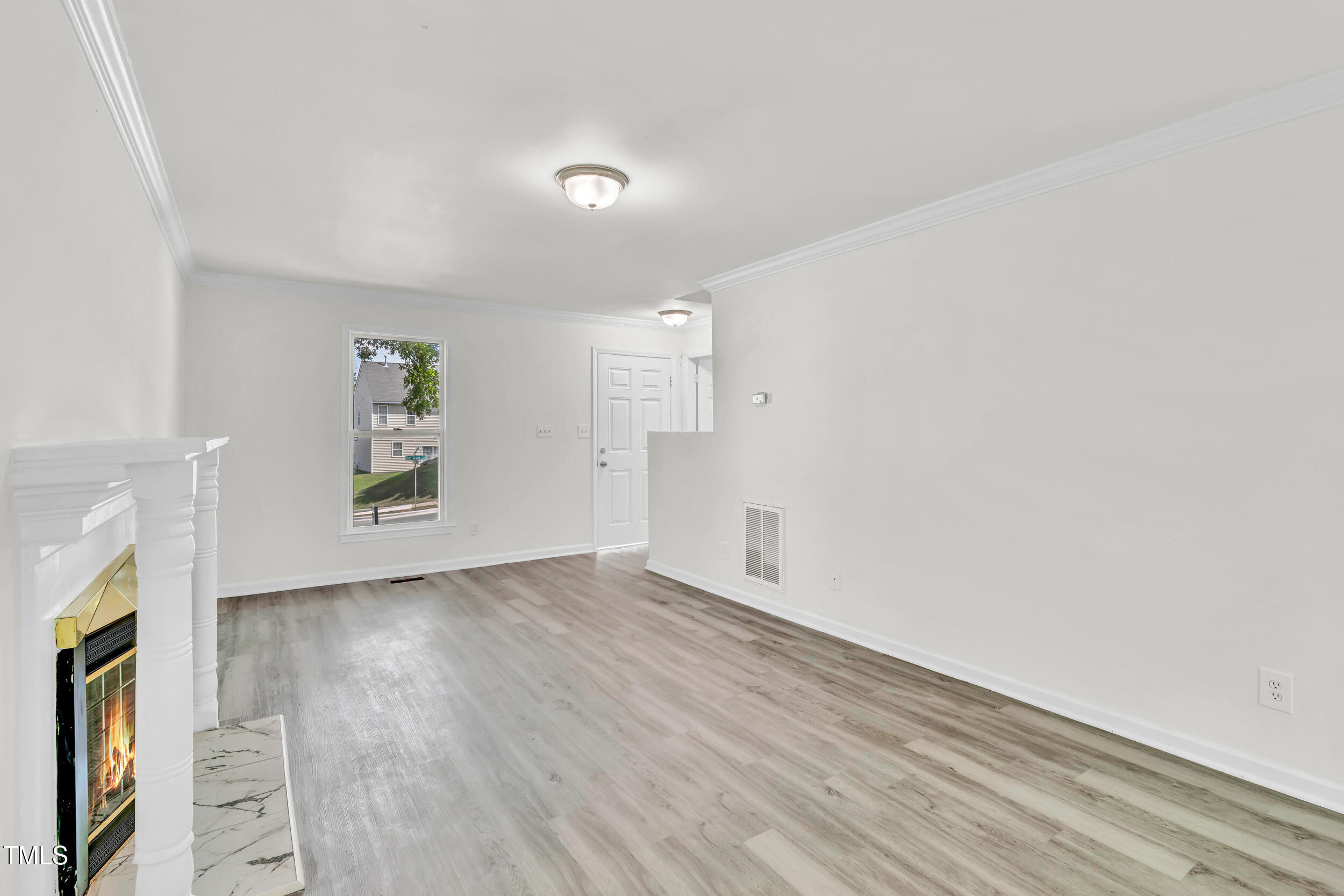 5236 Turf Grass Court