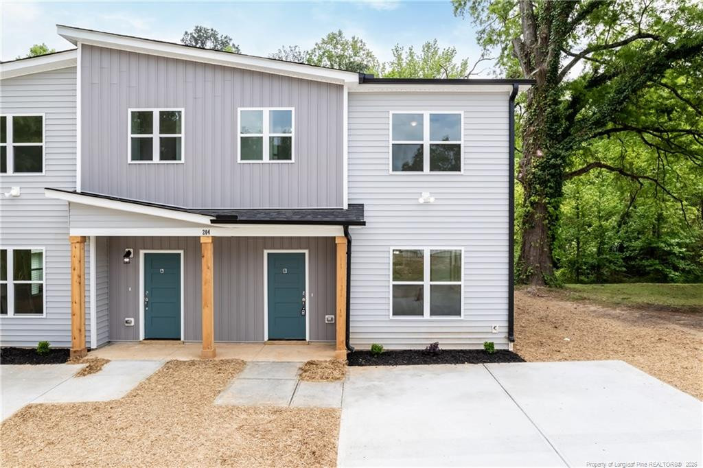 1057 |1059 E Harnett Street