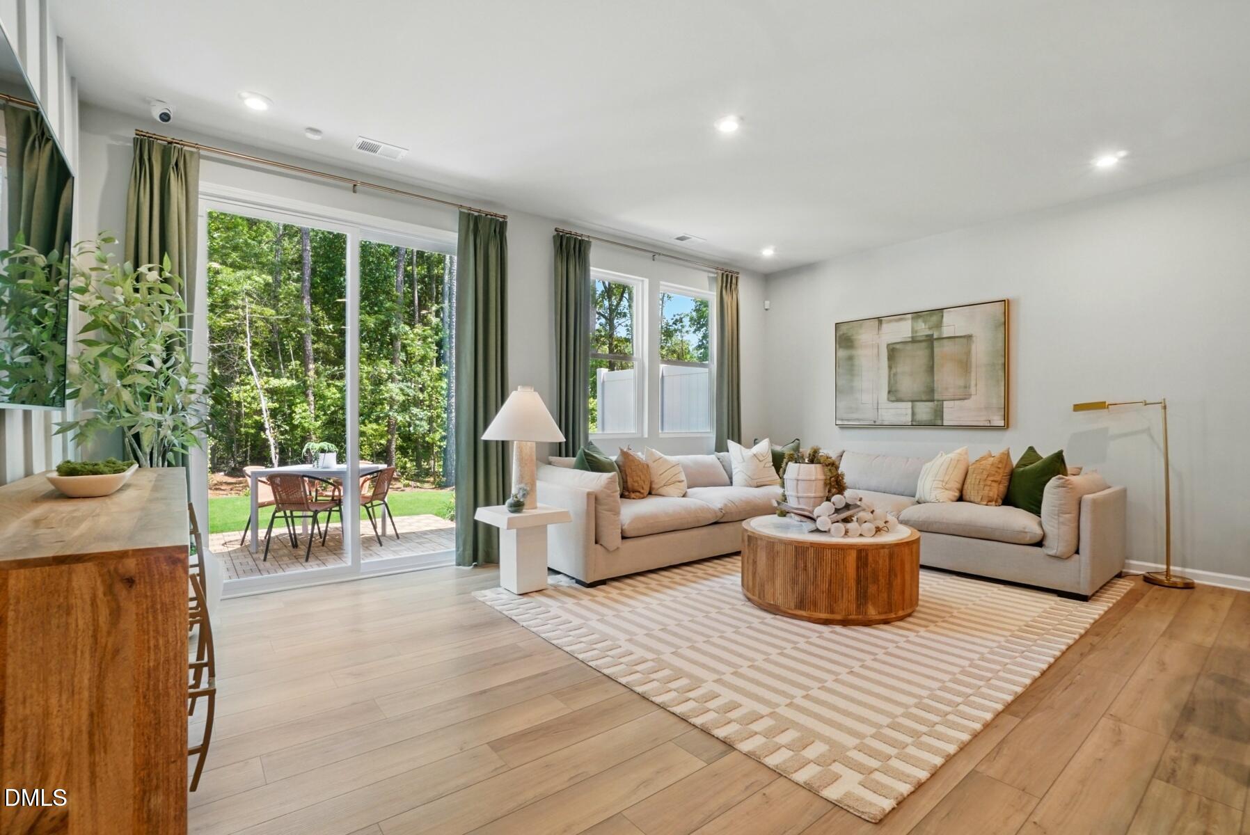 25 Silver Pine Drive