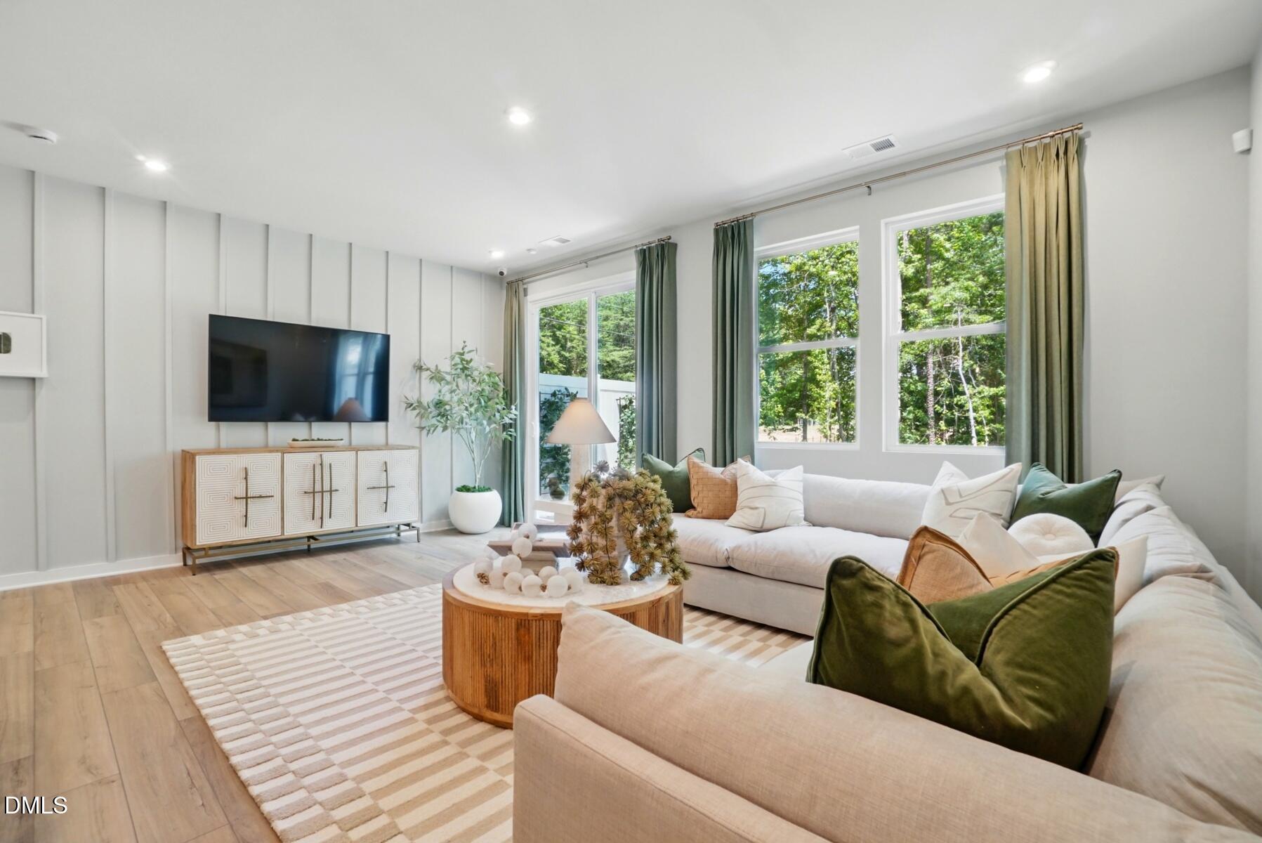 25 Silver Pine Drive