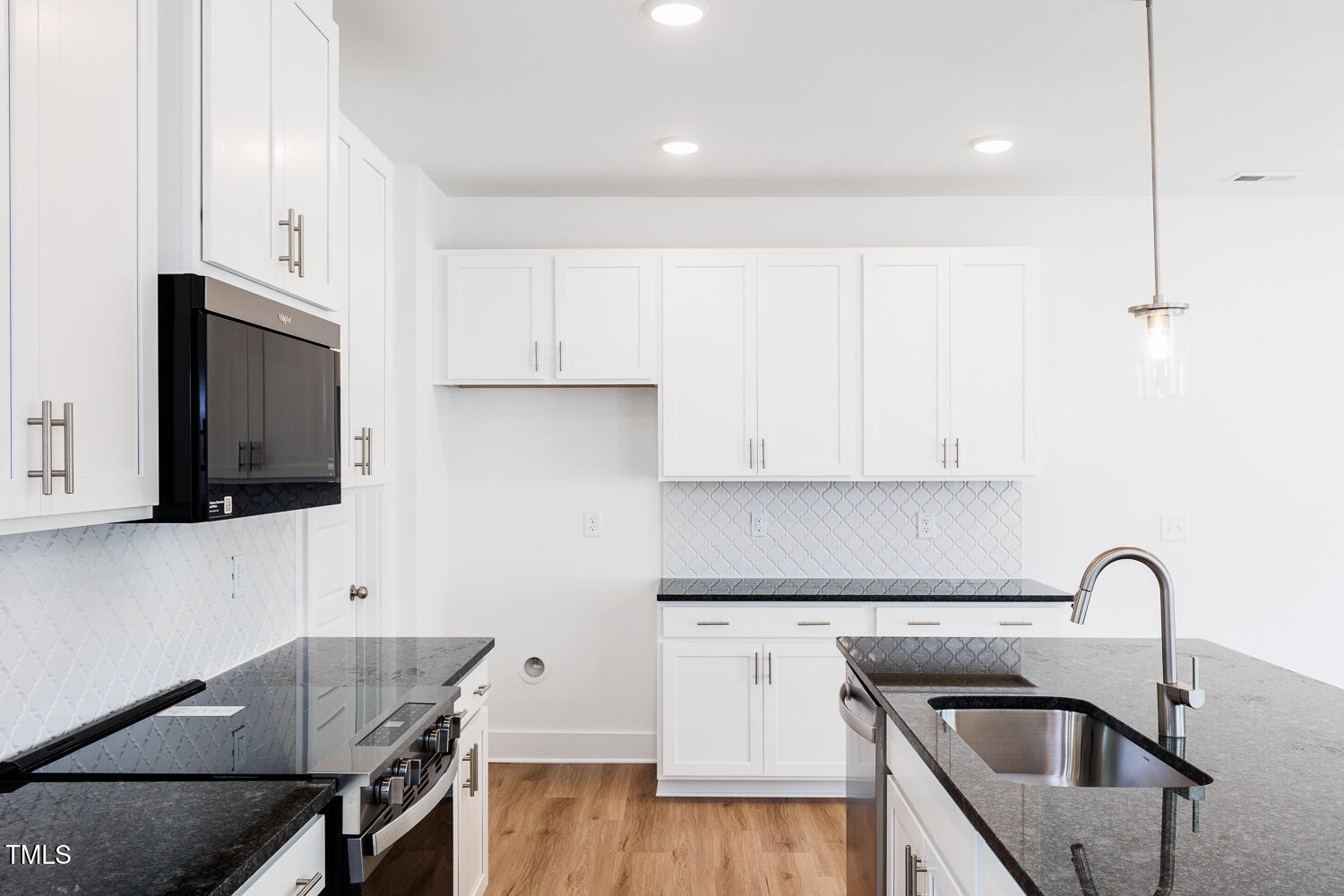 25 Silver Pine Drive