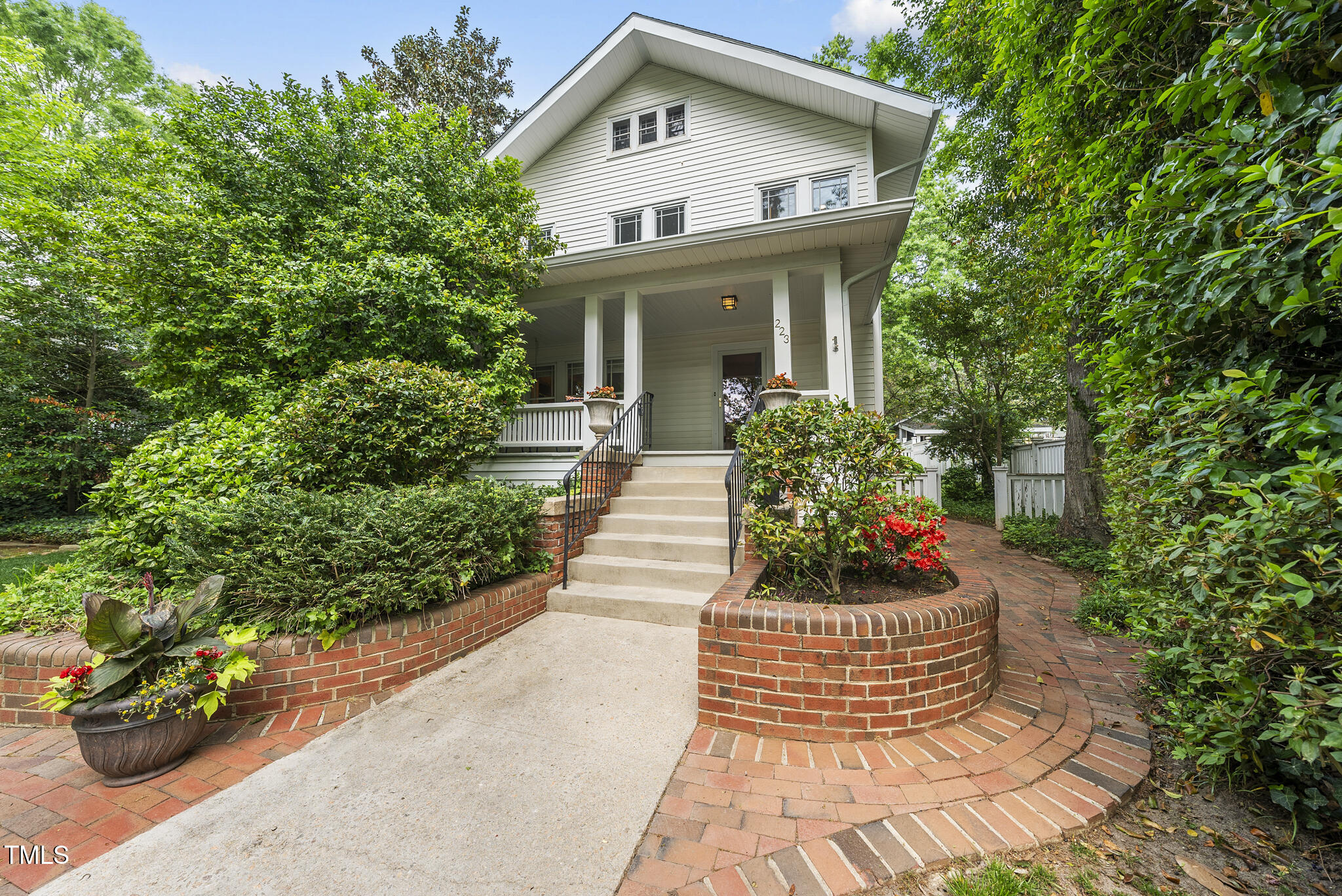 223 Hawthorne Road