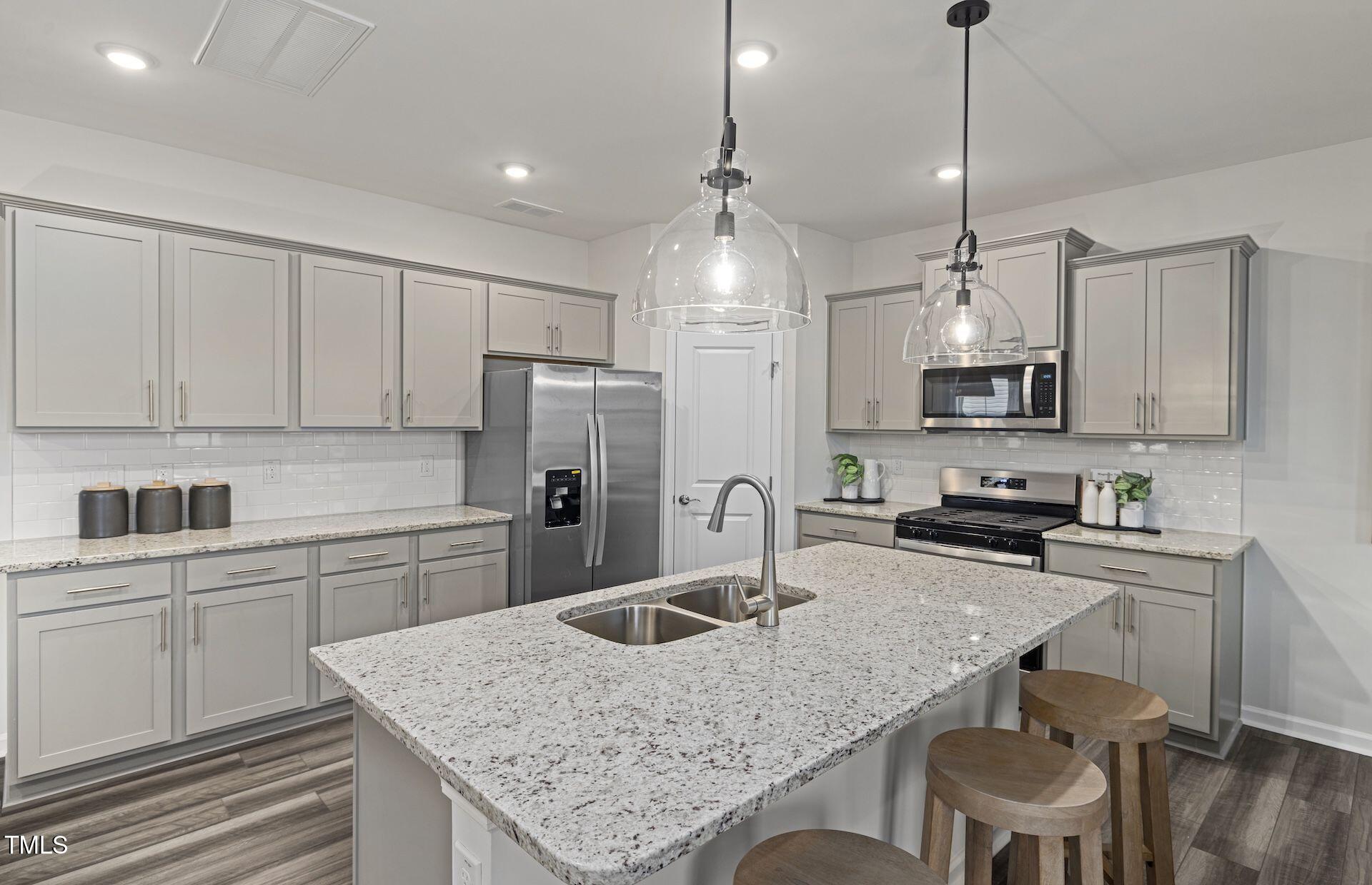 3229 Pelican Lane