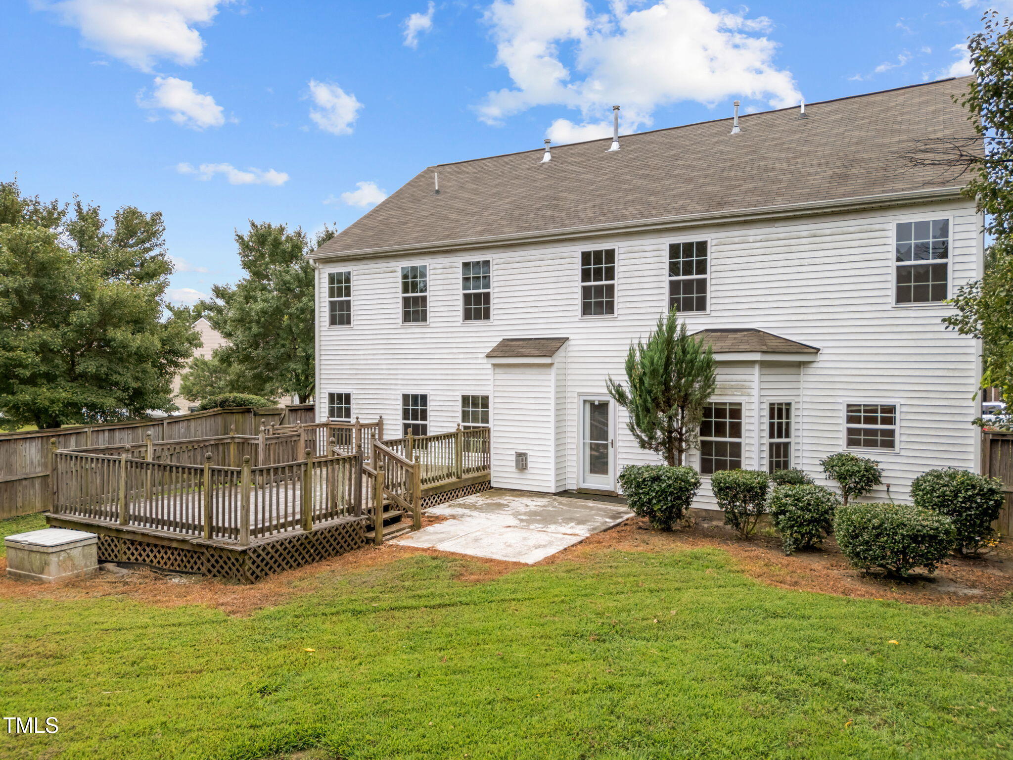 902 Golden Crest Drive