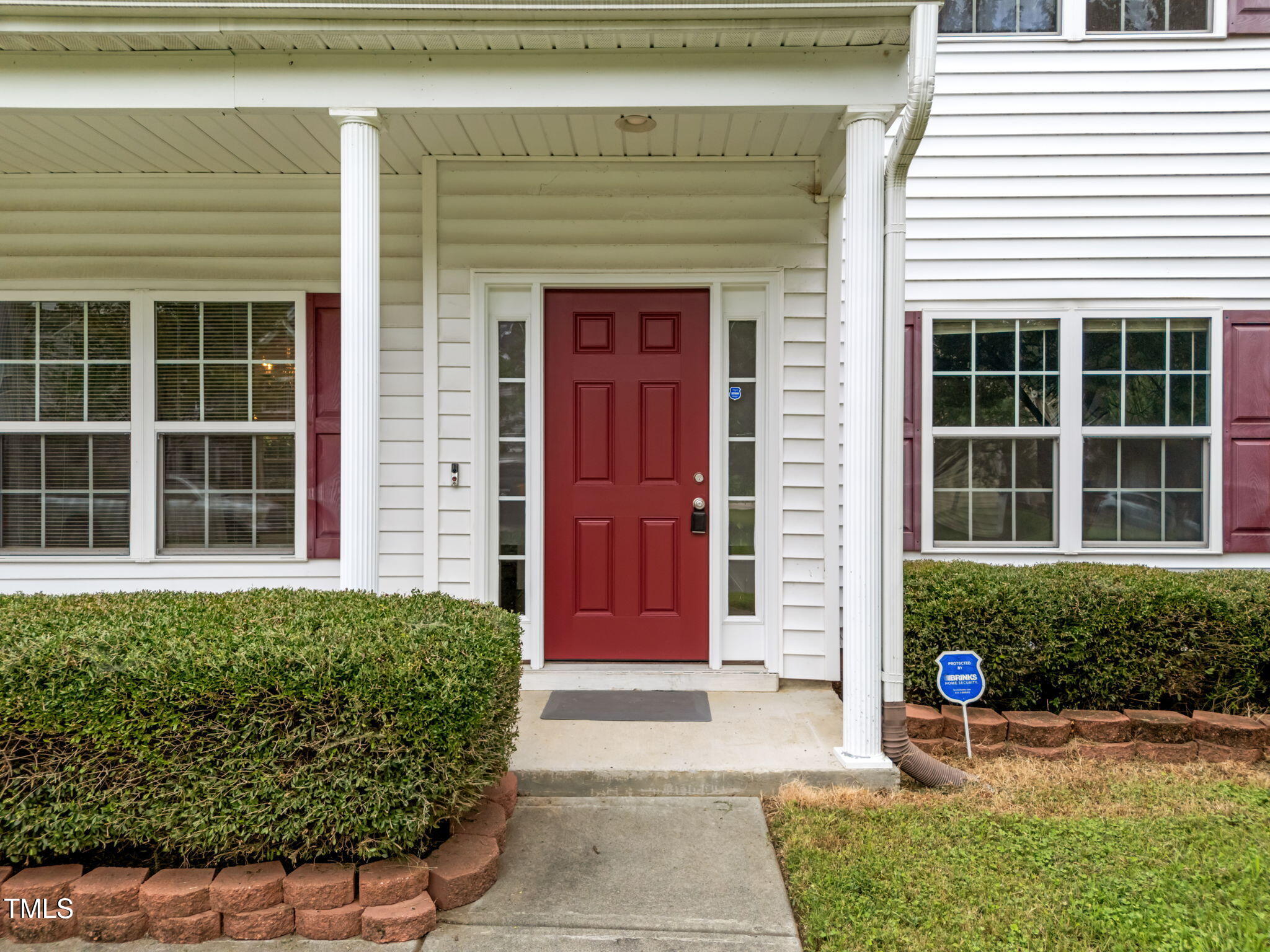 902 Golden Crest Drive