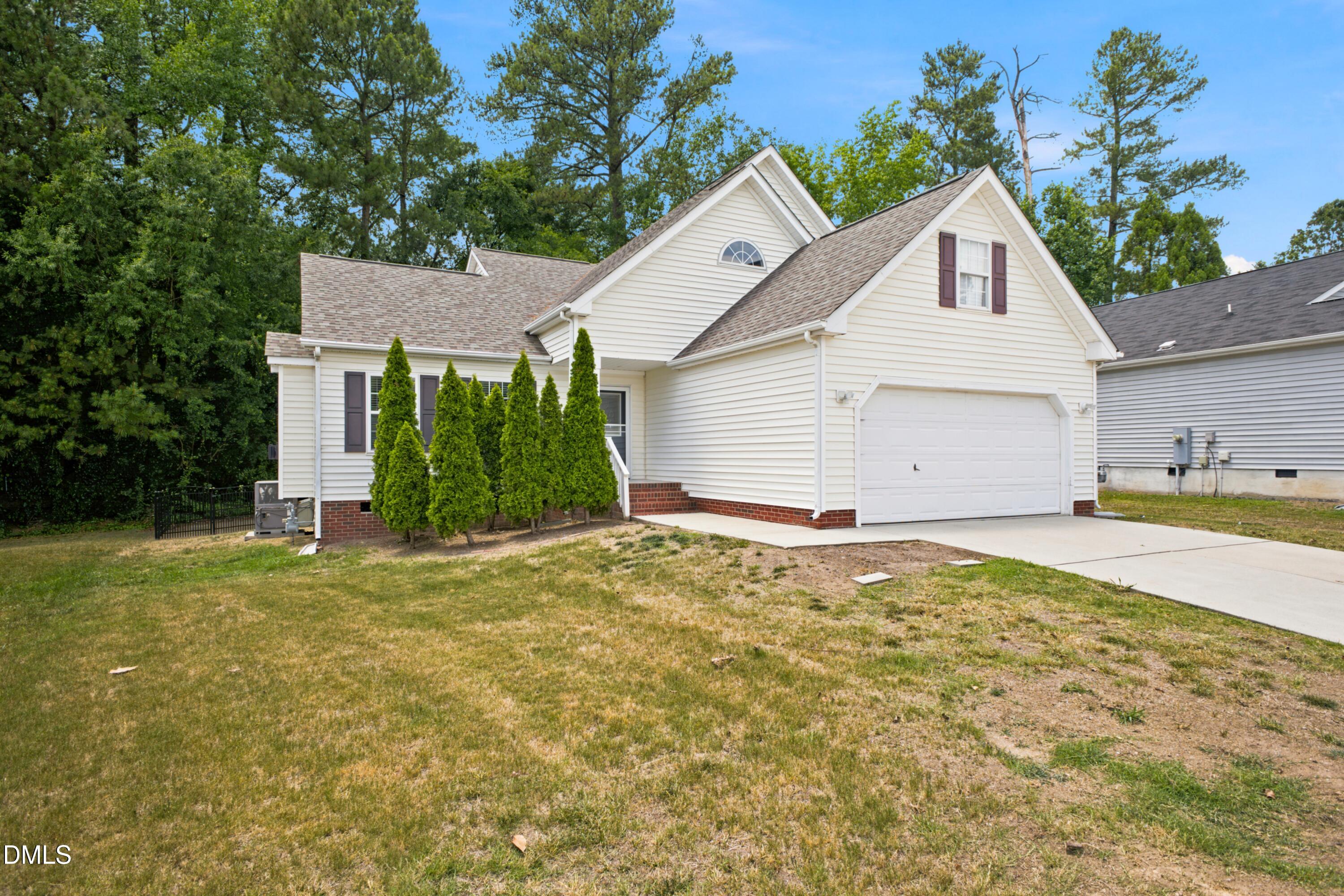 2209 Hatton Way