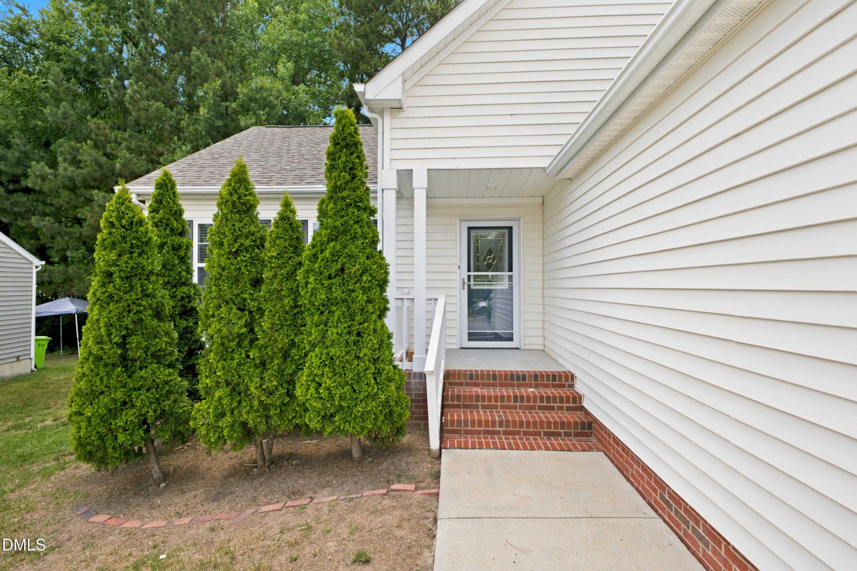 2209 Hatton Way