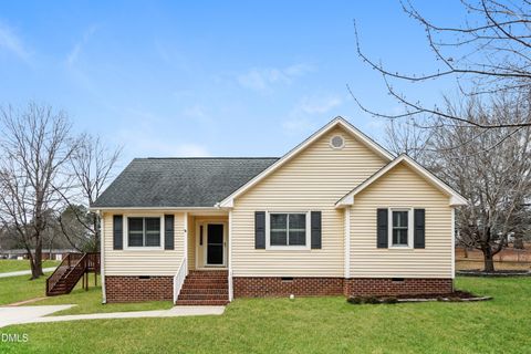 689 N Benton Street Angier NC 27501