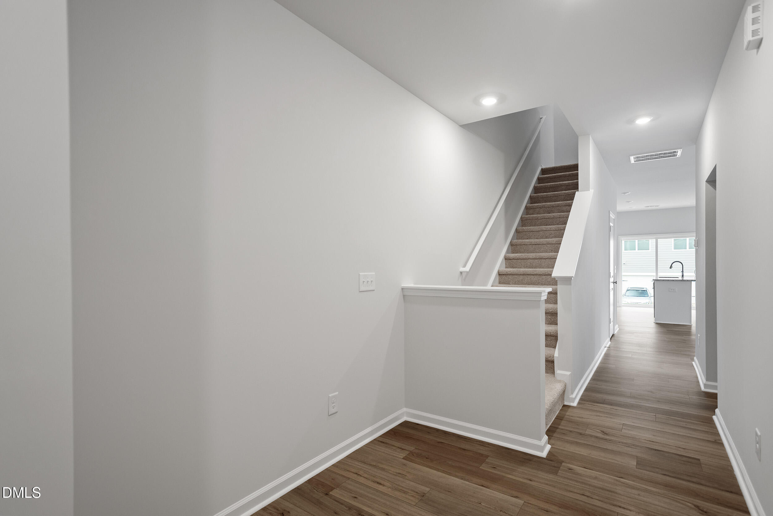 215 Central Townes Way 323