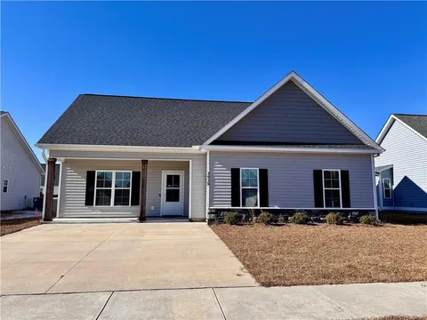 MLS: LP739193