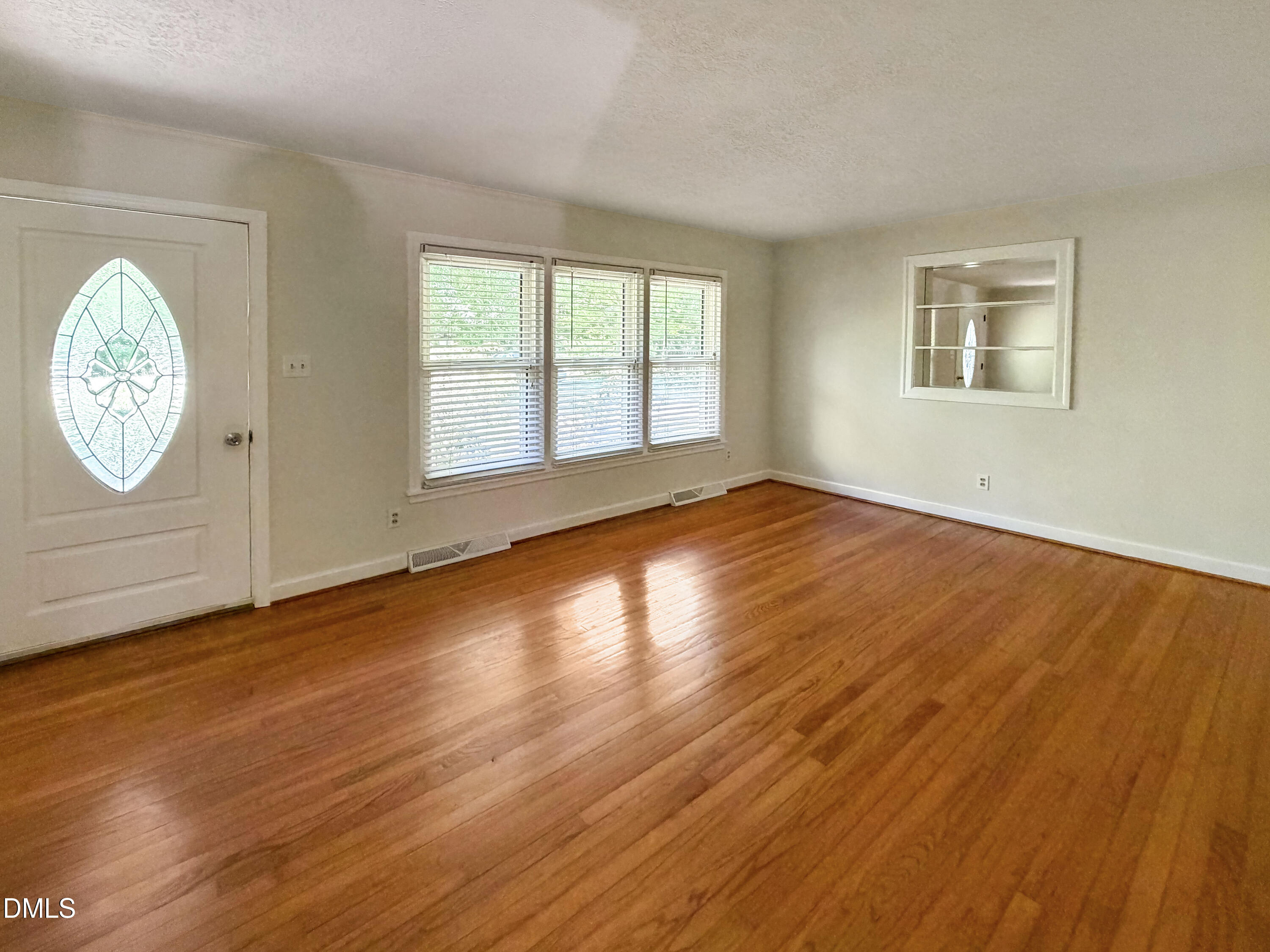 108 W Dogwood Drive