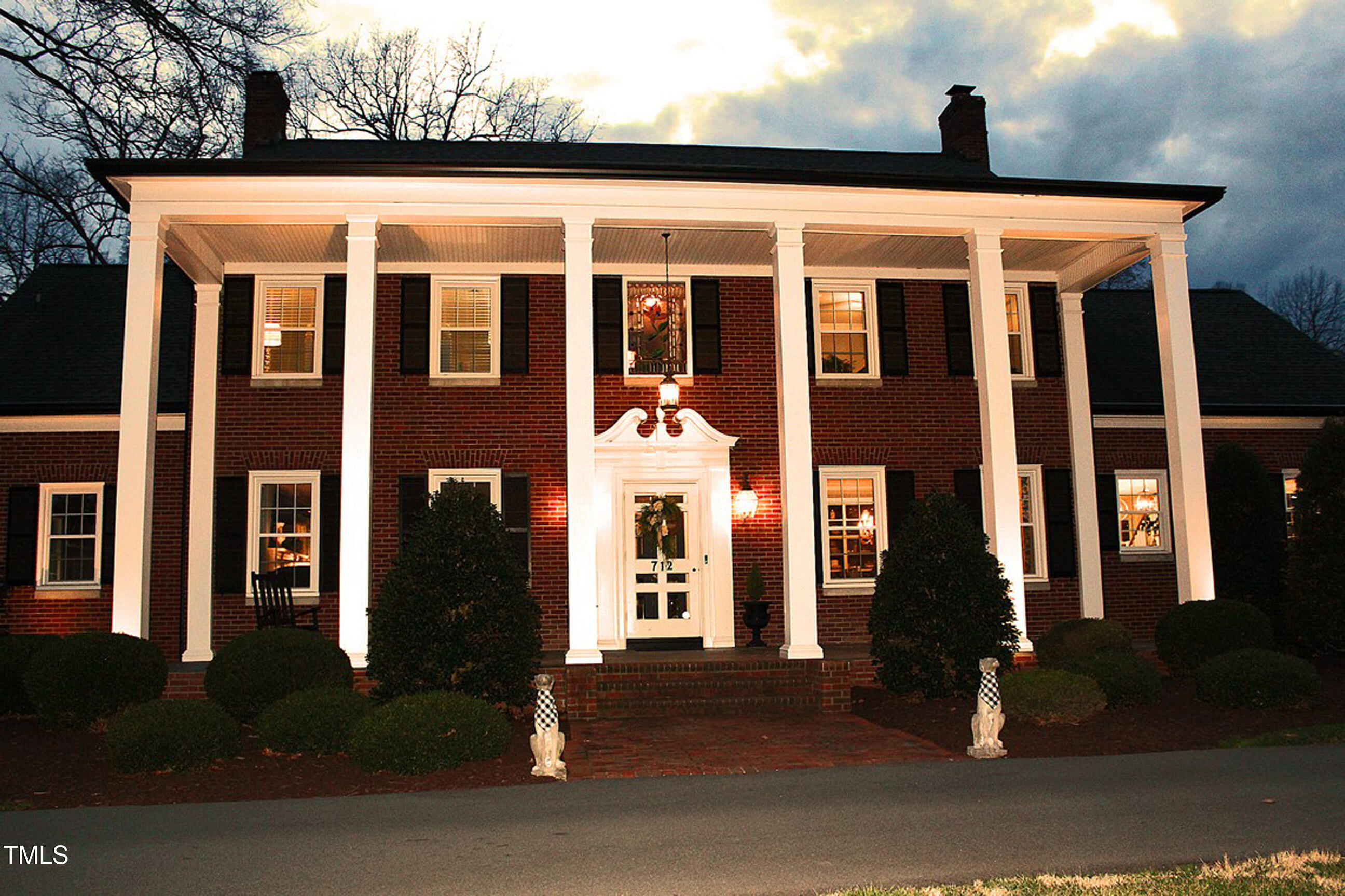 712 Tarleton Avenue