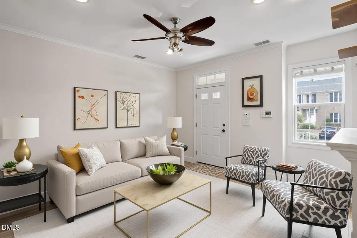 115 Windermere Drive 204