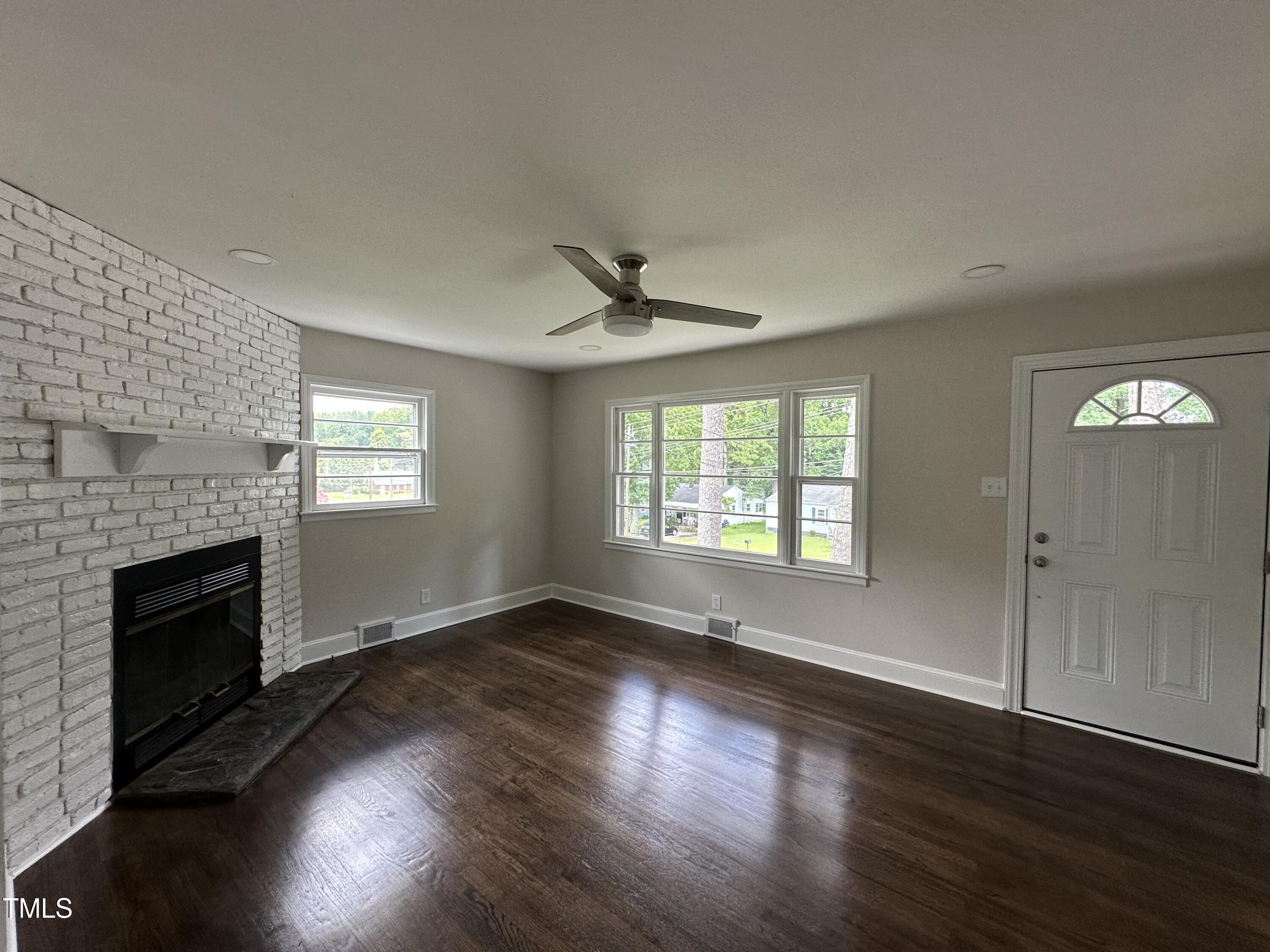1220 Roanoke Avenue