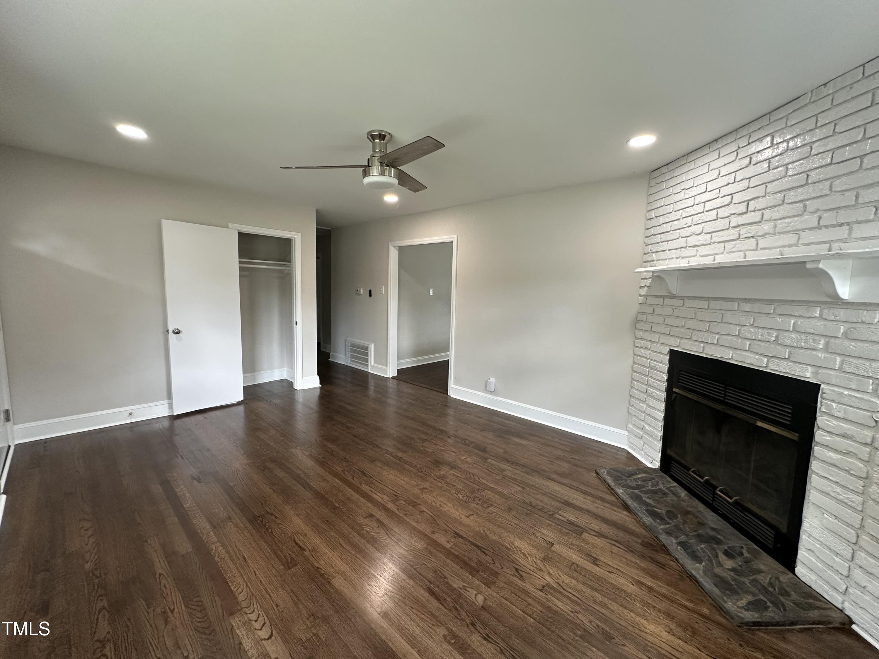 1220 Roanoke Avenue