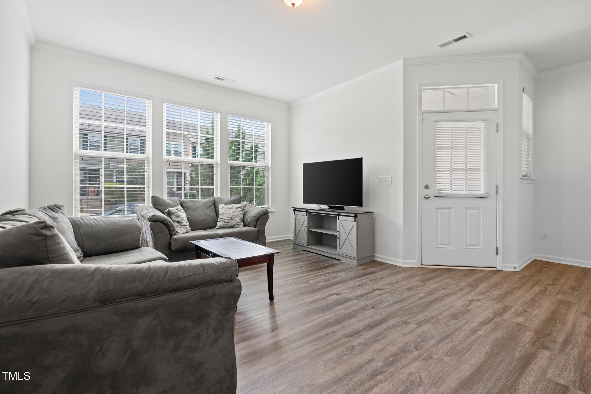 1728 Shady Oaks Drive