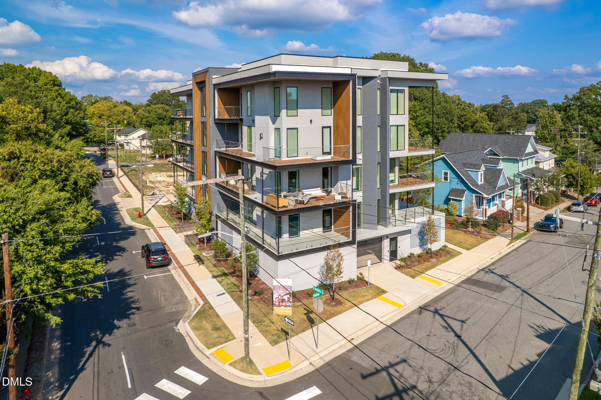 610 N Roxboro Street 21