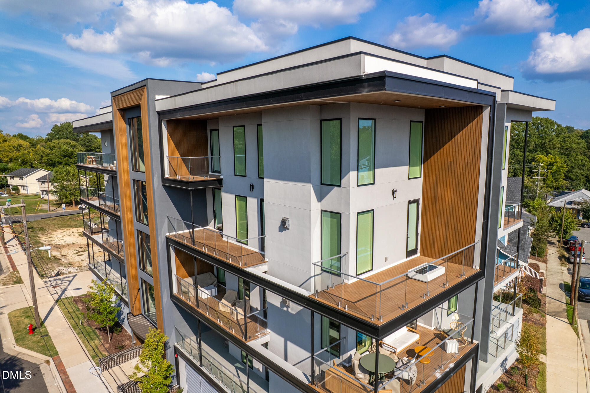 610 N Roxboro Street 21