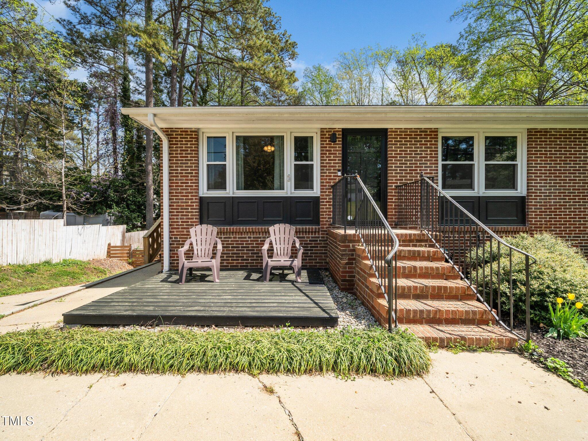416 Avery Street