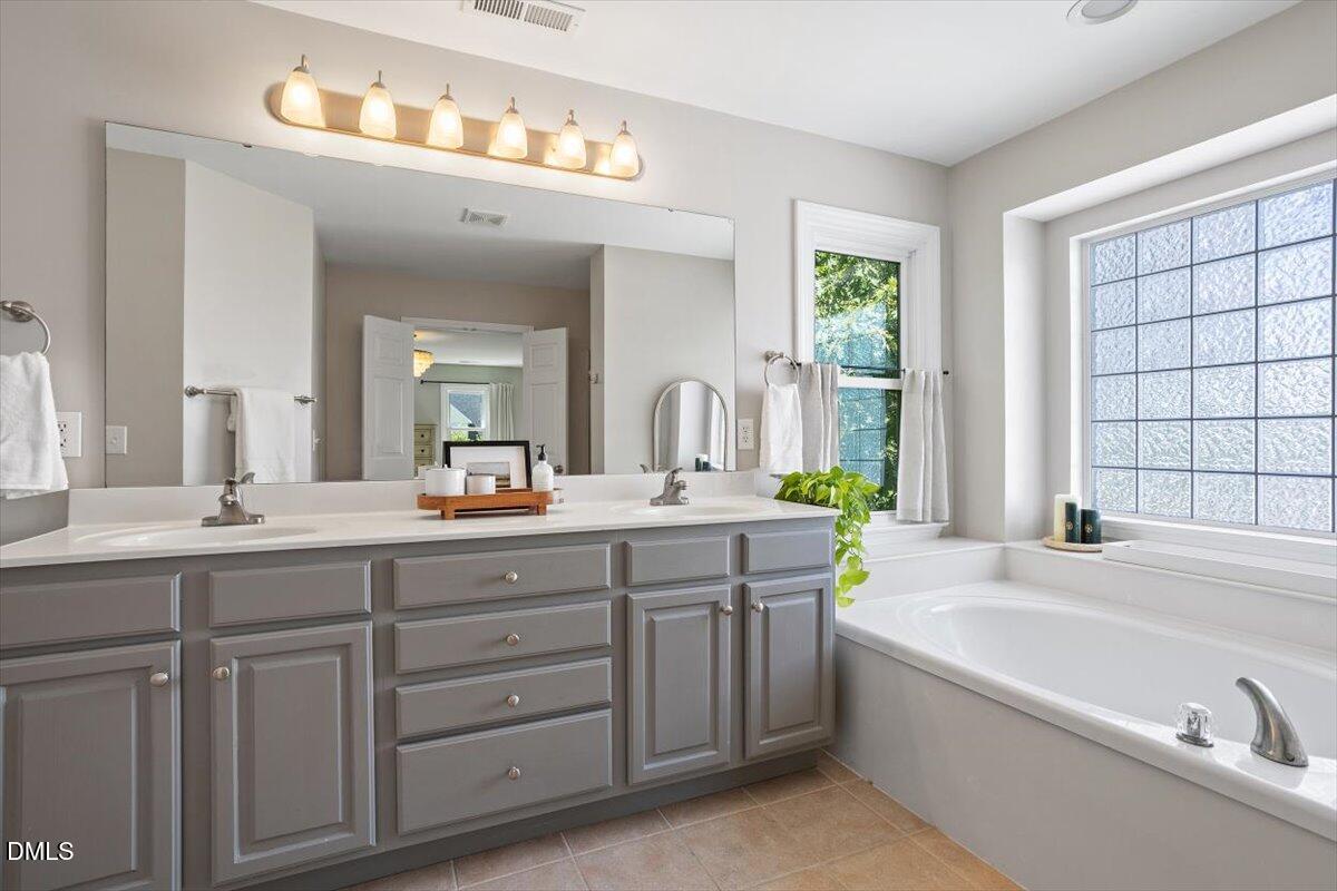 Cary, North Carolina 27513, United States, 4 Bedrooms Bedrooms, ,3 BathroomsBathrooms,Residential,Active,215519