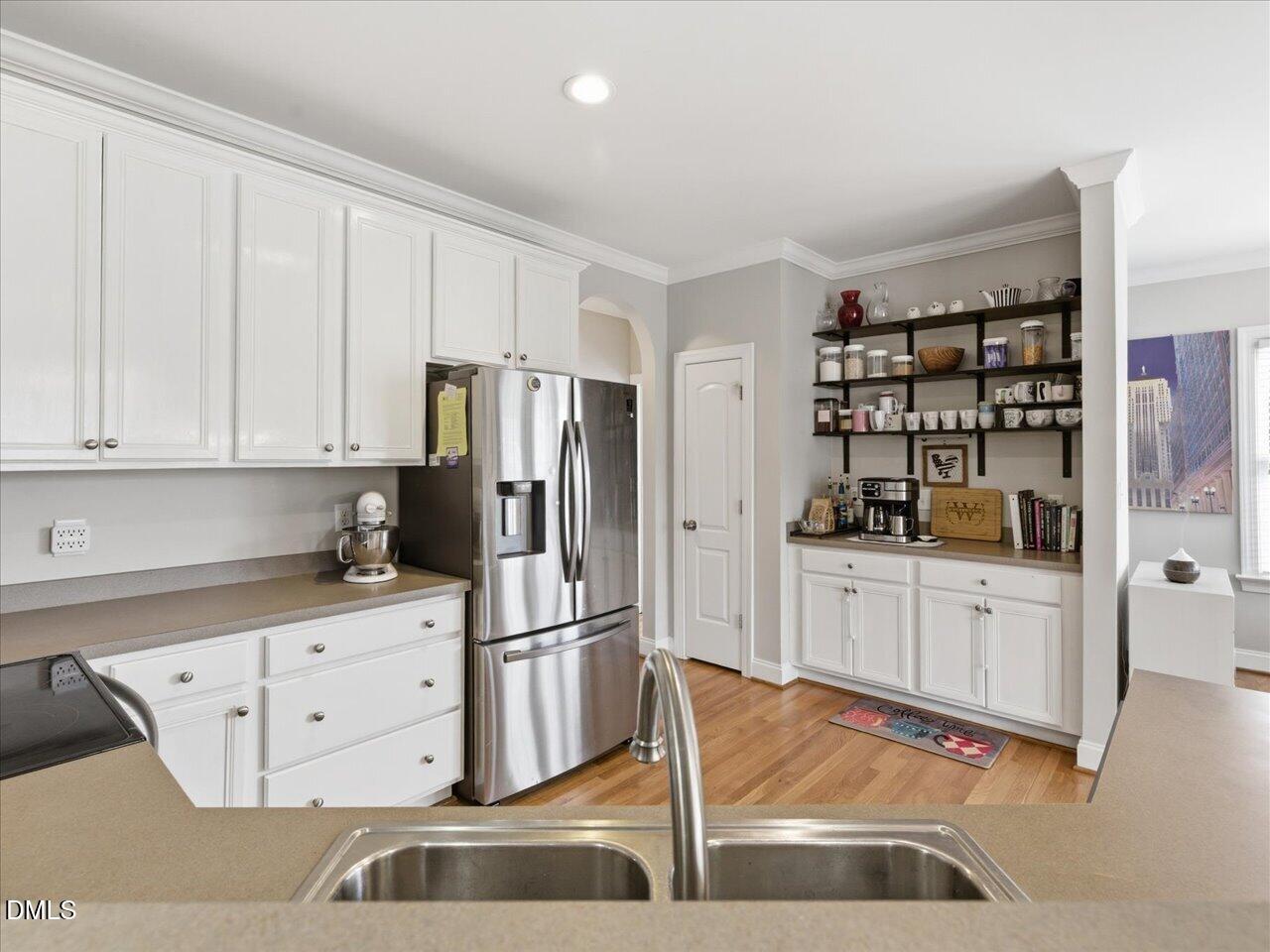 20 Falling Leaf Drive