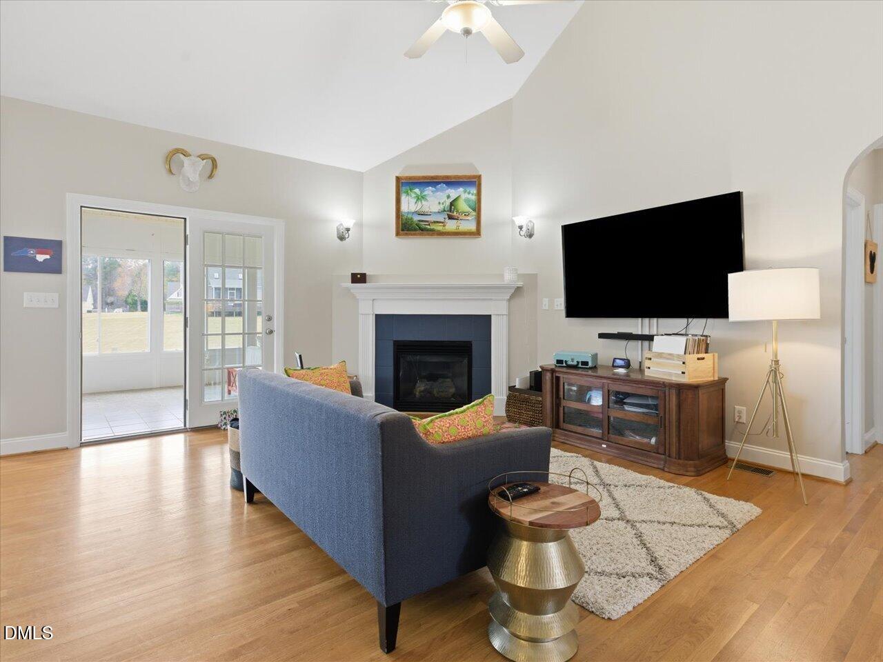 20 Falling Leaf Drive