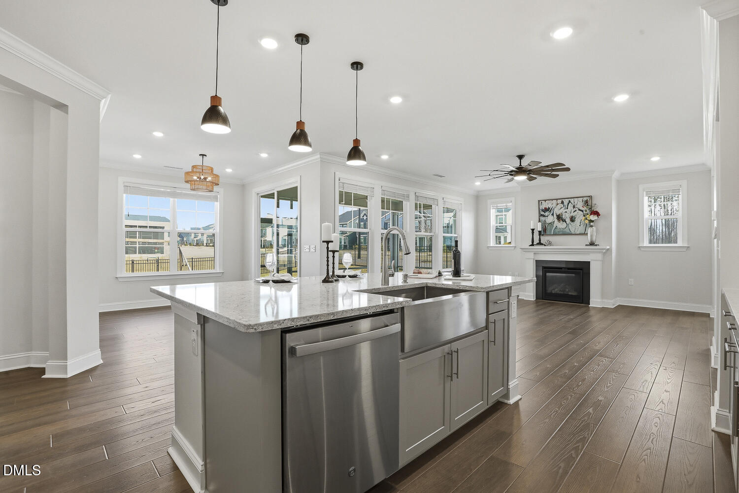 1699 White Rose Lane