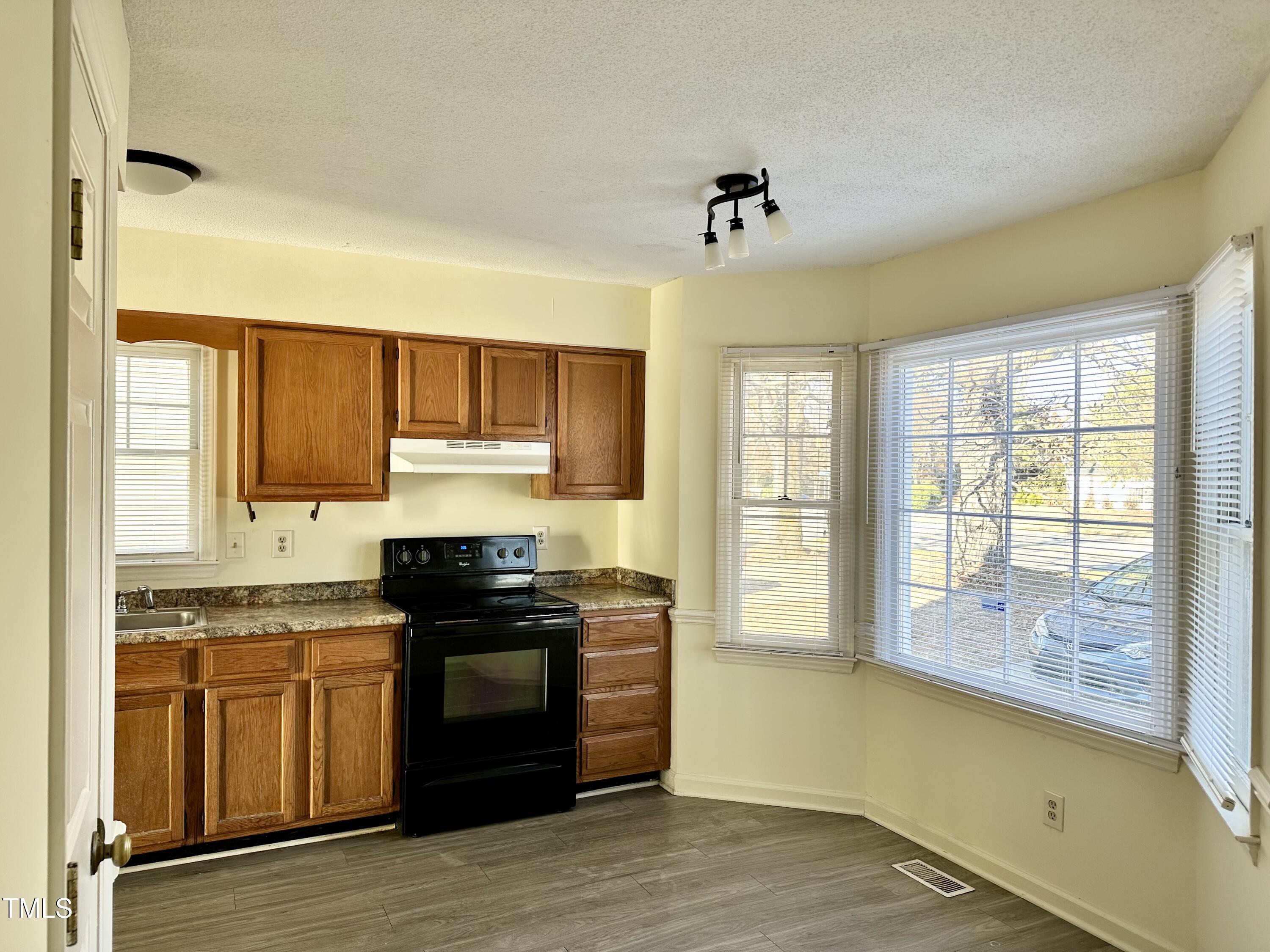 8029 Perry Creek Road 8029-8031