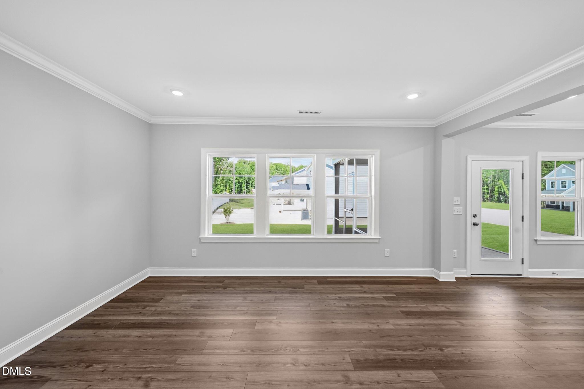 304 Seagrass Circle