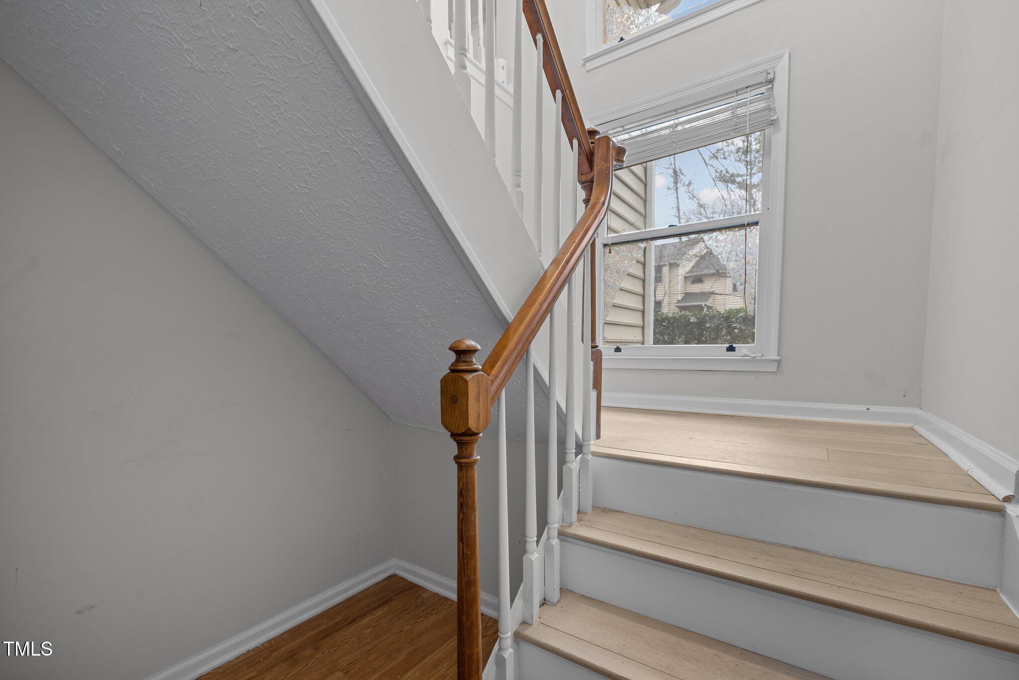 401 Oak Hollow Court